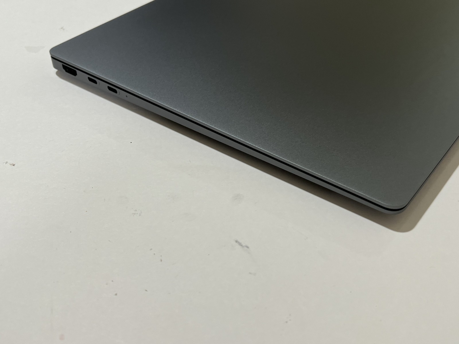 Samsung Galaxy Book5 Pro 16″ 3K Touch PC Ultra 7 RAM 32GB SSD 1TB NP960XHA
