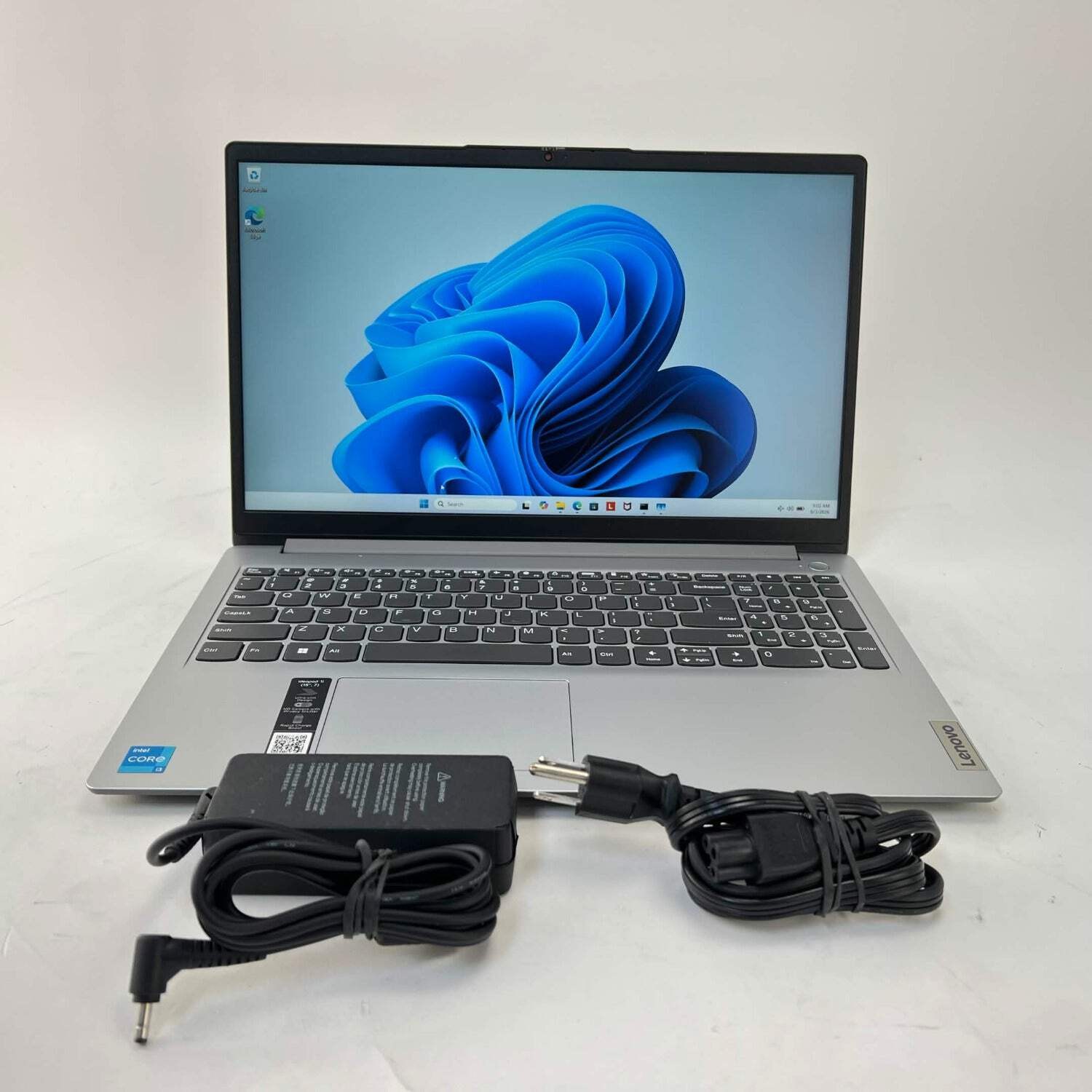 Lenovo ideapad 1i 15IAU7 15.6″ i3-1215U 1.2GHz 8GB RAM 256GB SSD
