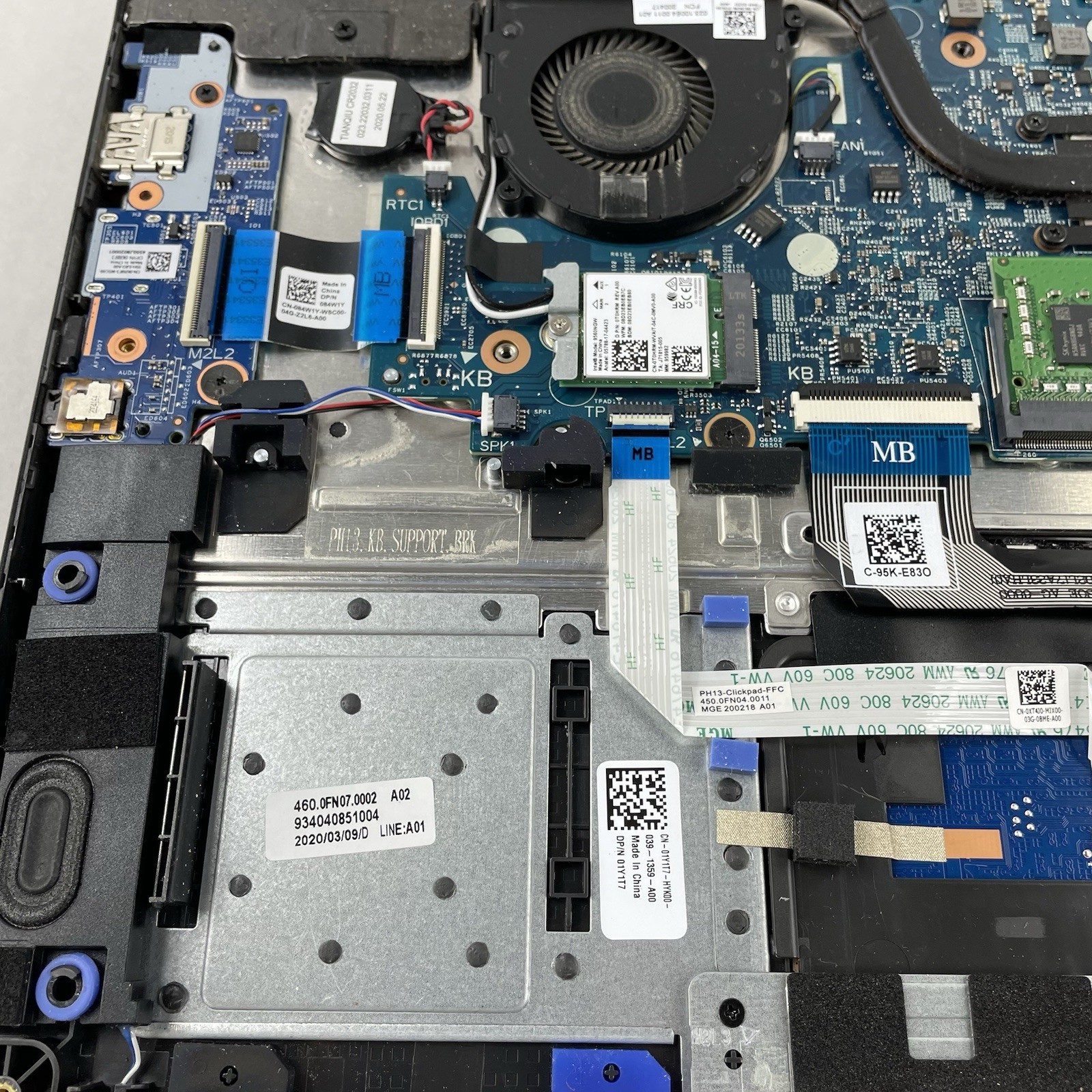Dell Latitude 3310 13.3″ i5-8265U 1.60 GHz 8 GB RAM No SSD/OS/AC/Batt – READ