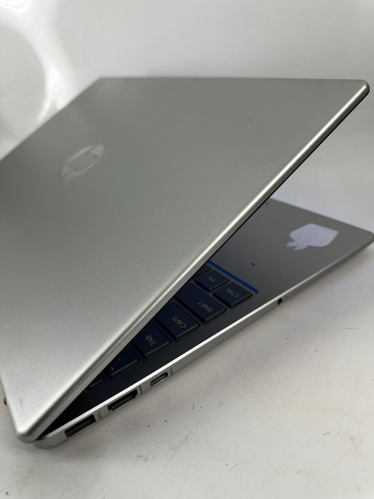 HP Laptop 15-fc0105nr (7K5Q8UA) AMD Athlon Silver 7120U 256 GB SSD 8GB RAM