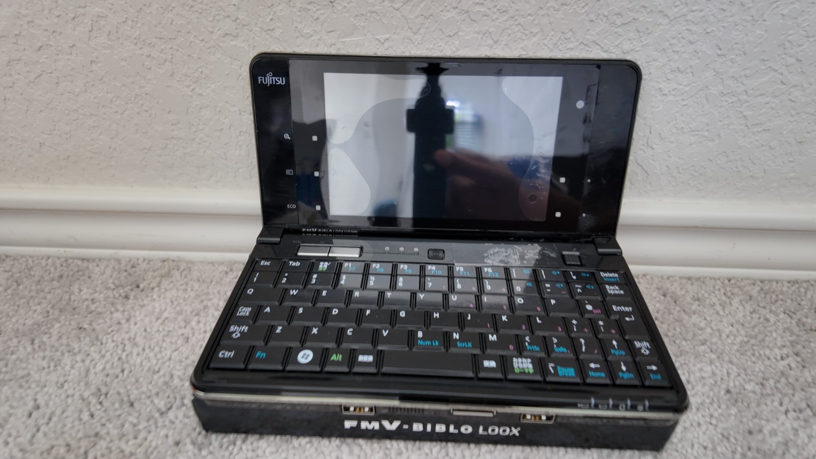 Fujitsu FMV-BIBLO LOOX Mini Laptop – A Bathing Ape Limited Edition (USED)