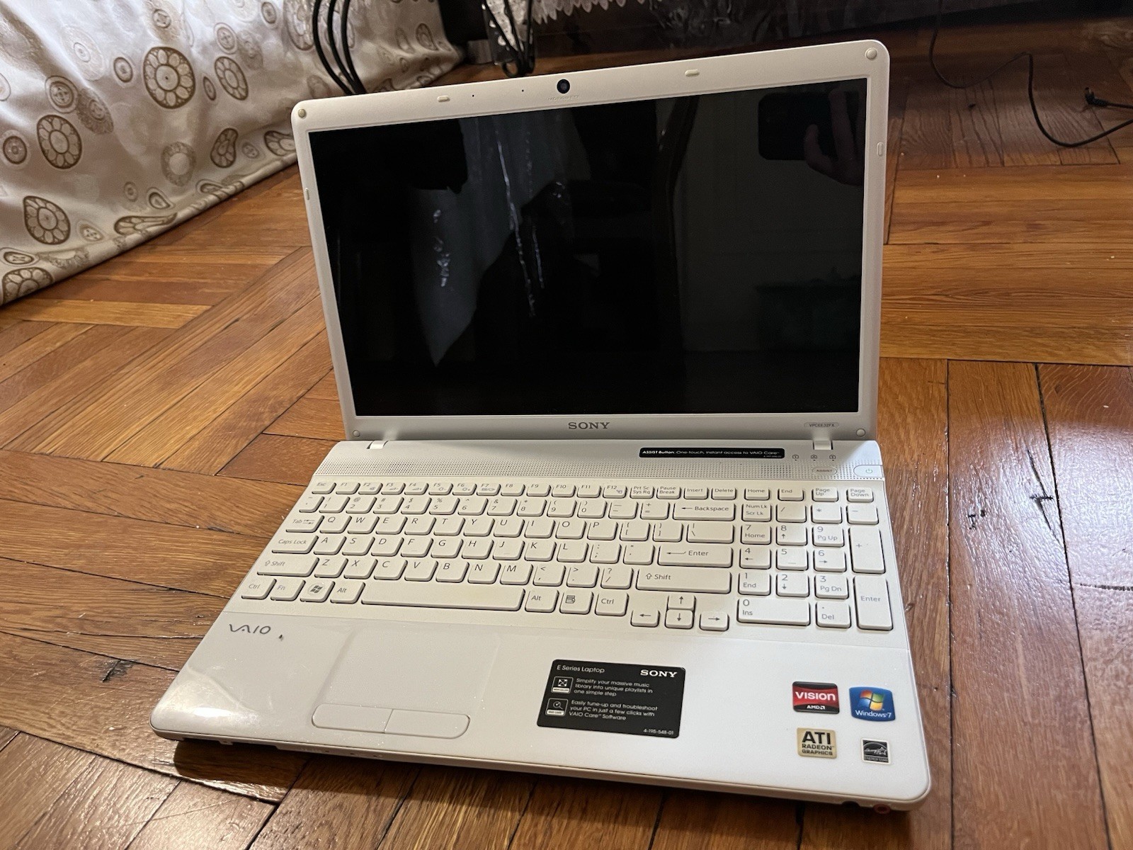 sony vaio Model: PCG-61511L (READ)