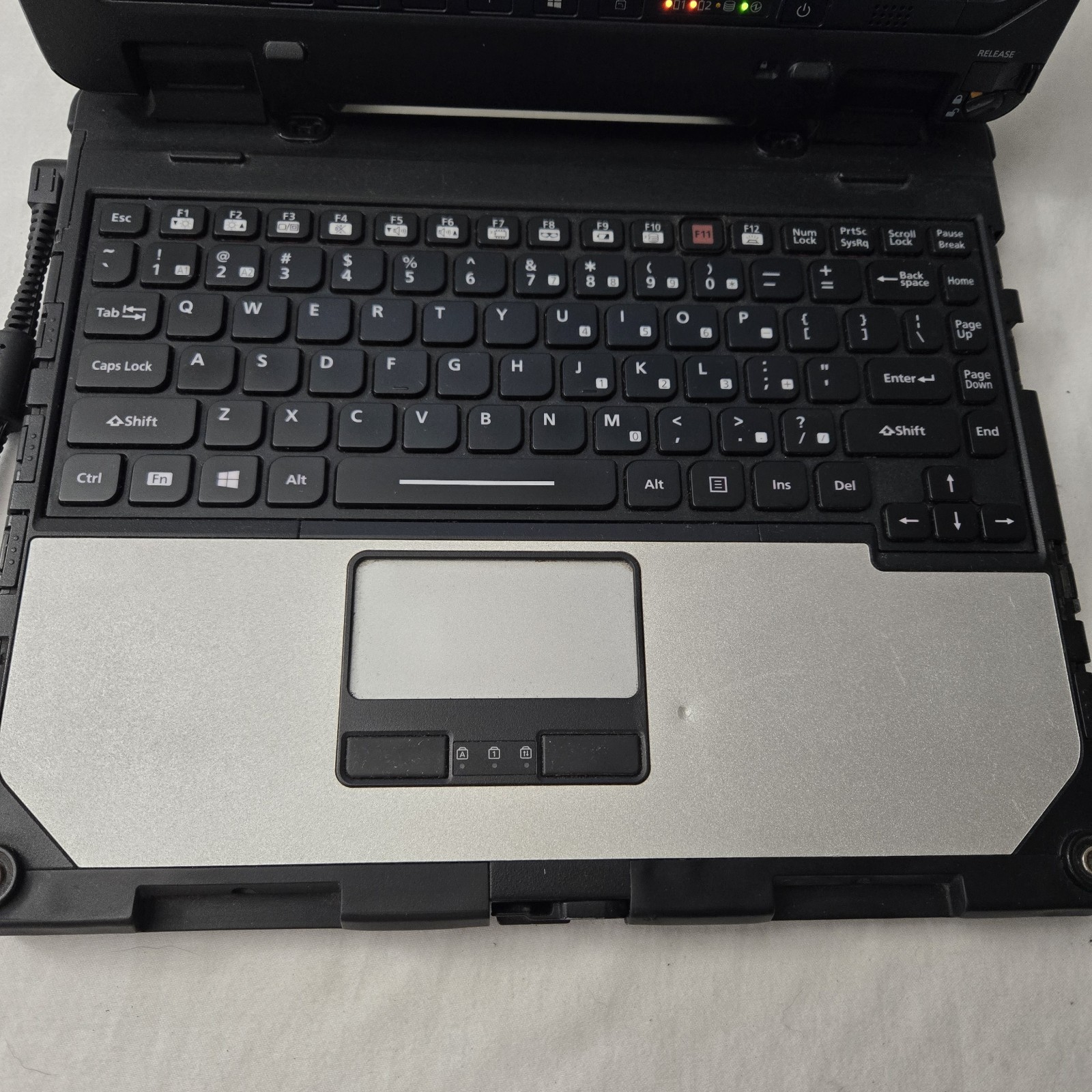 Panasonic Toughbook CF-33 i5-7300U 2.6GHz 256GB SSD 8GB Ram 4G – GPS — Grade B-