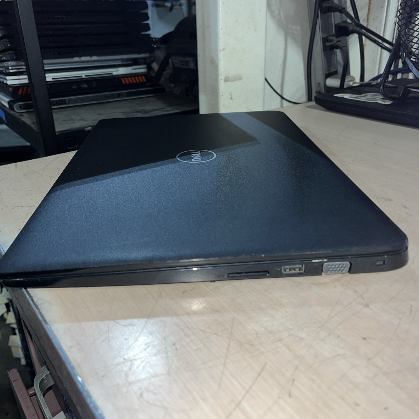 DELL LATITUDE 3500 INTEL CORE I5-8265U 8GB RAM NO HD *