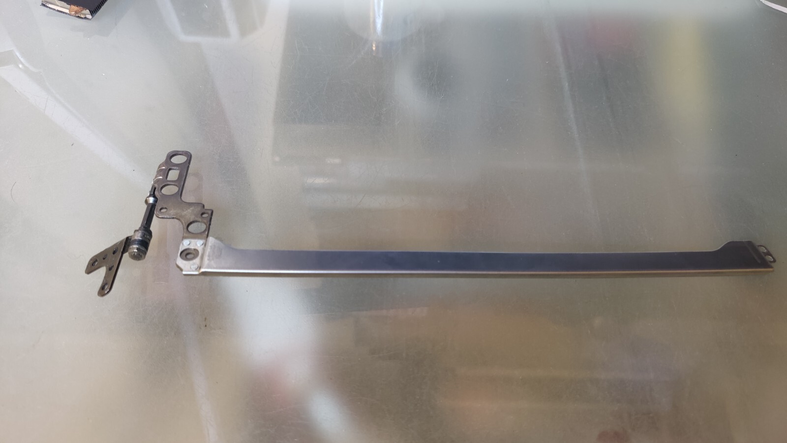 LENOVO V15-ADA V15 S145 LEFT HINGE HINGE AAM1A4000100