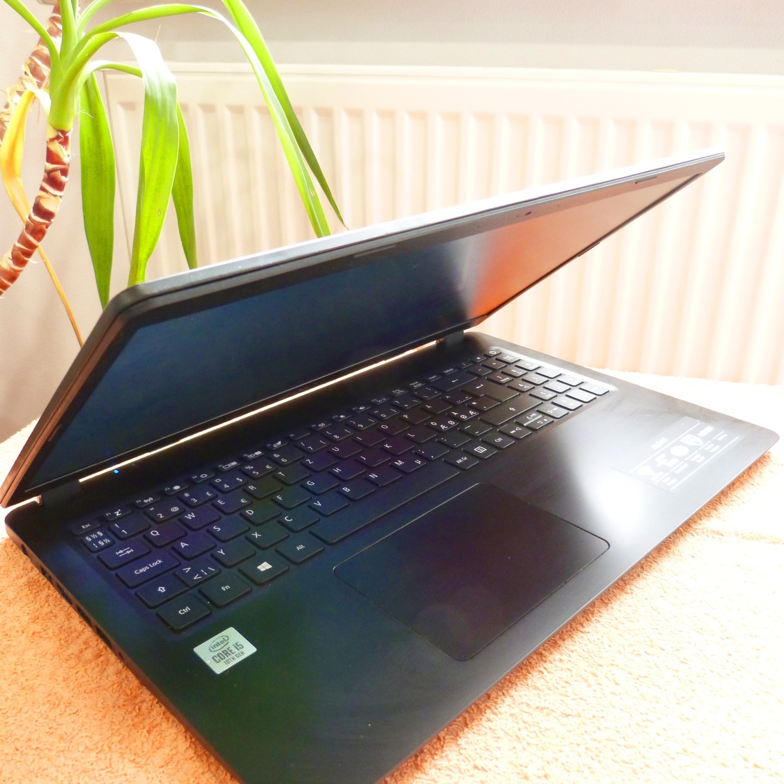 Acer A315 15″ FULLHD Ultrabook l 512GB SSD Windows 11 Pro l Core i5 10 Gen
