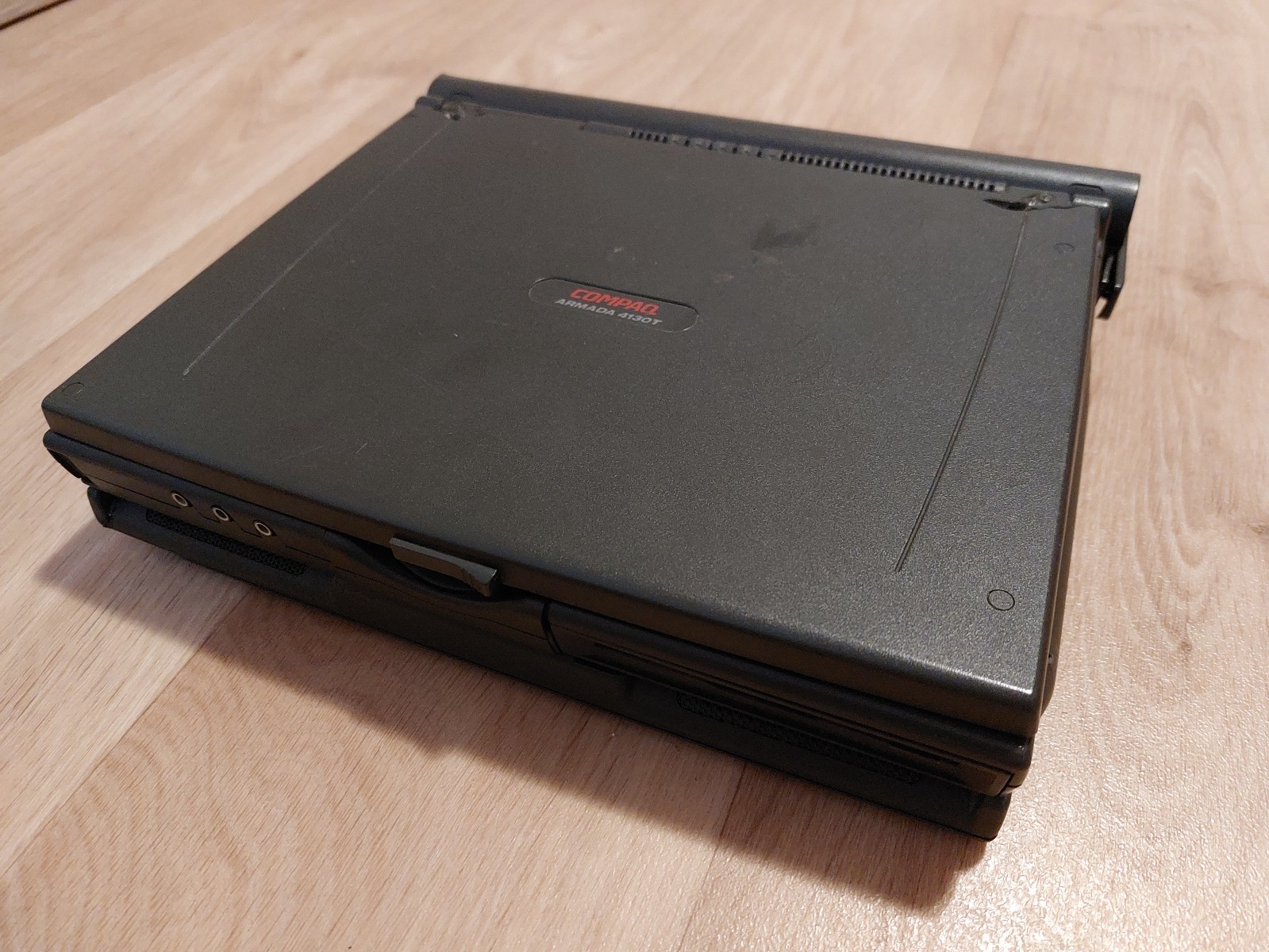 Compaq Armada 4130T (old notebook + docking station)