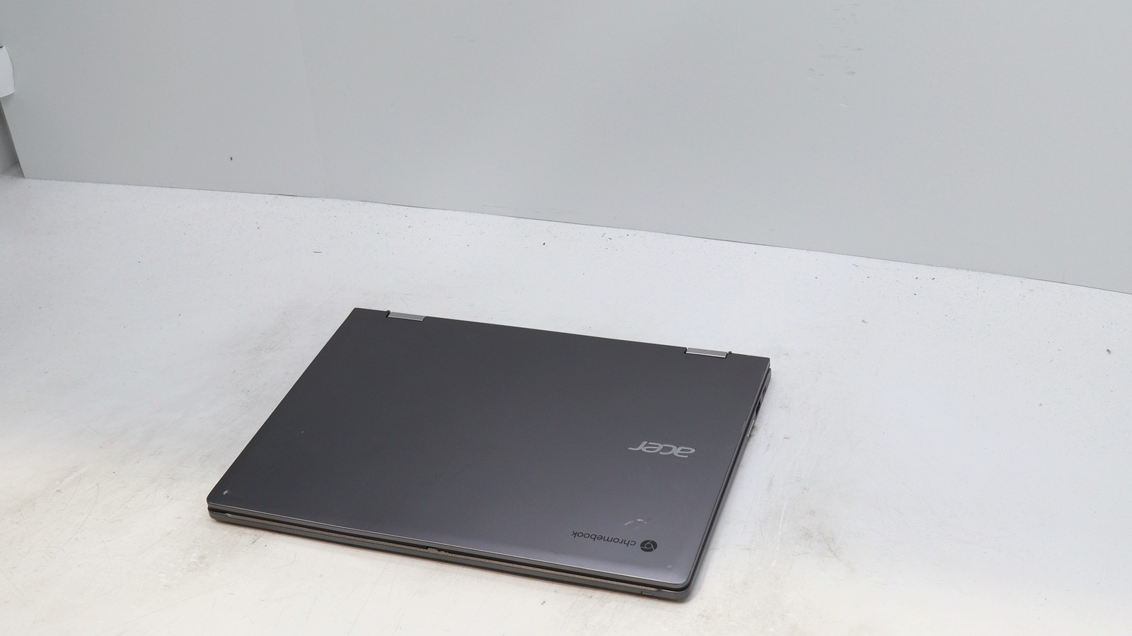 Acer CP714-1WN-50XY Core i5 8GB 256GB Gray