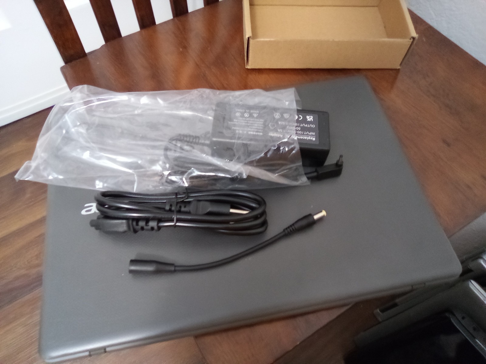 Acer Aspire One Cloudbook 14 (AO1-431) [Windows 11 Pro] [2 GB DDR3] [32 GB eMMC]