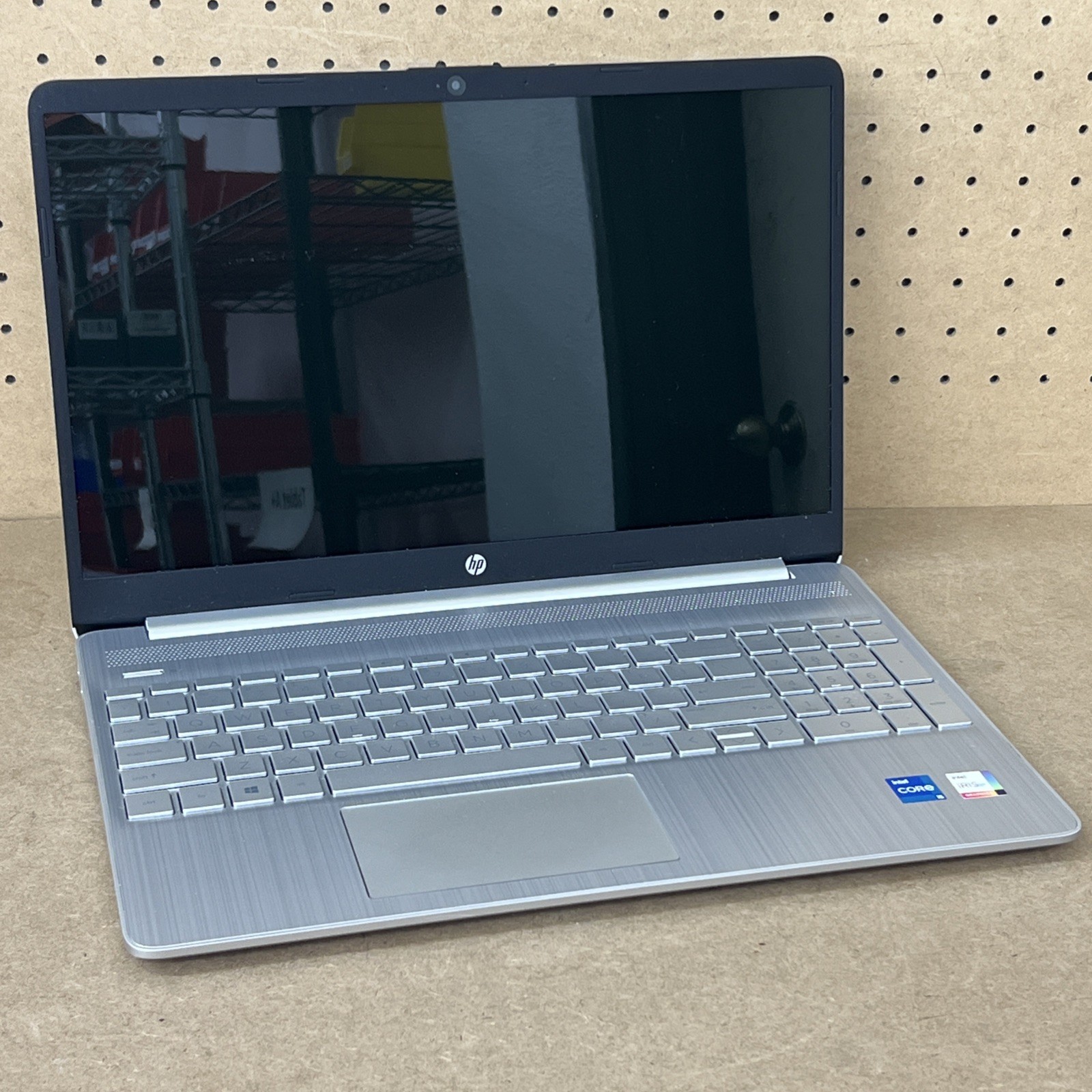 HP 15 Series 15-dy2125od i5-1135G7 2.4GHz 8GB Ram 256GB SSD – Good