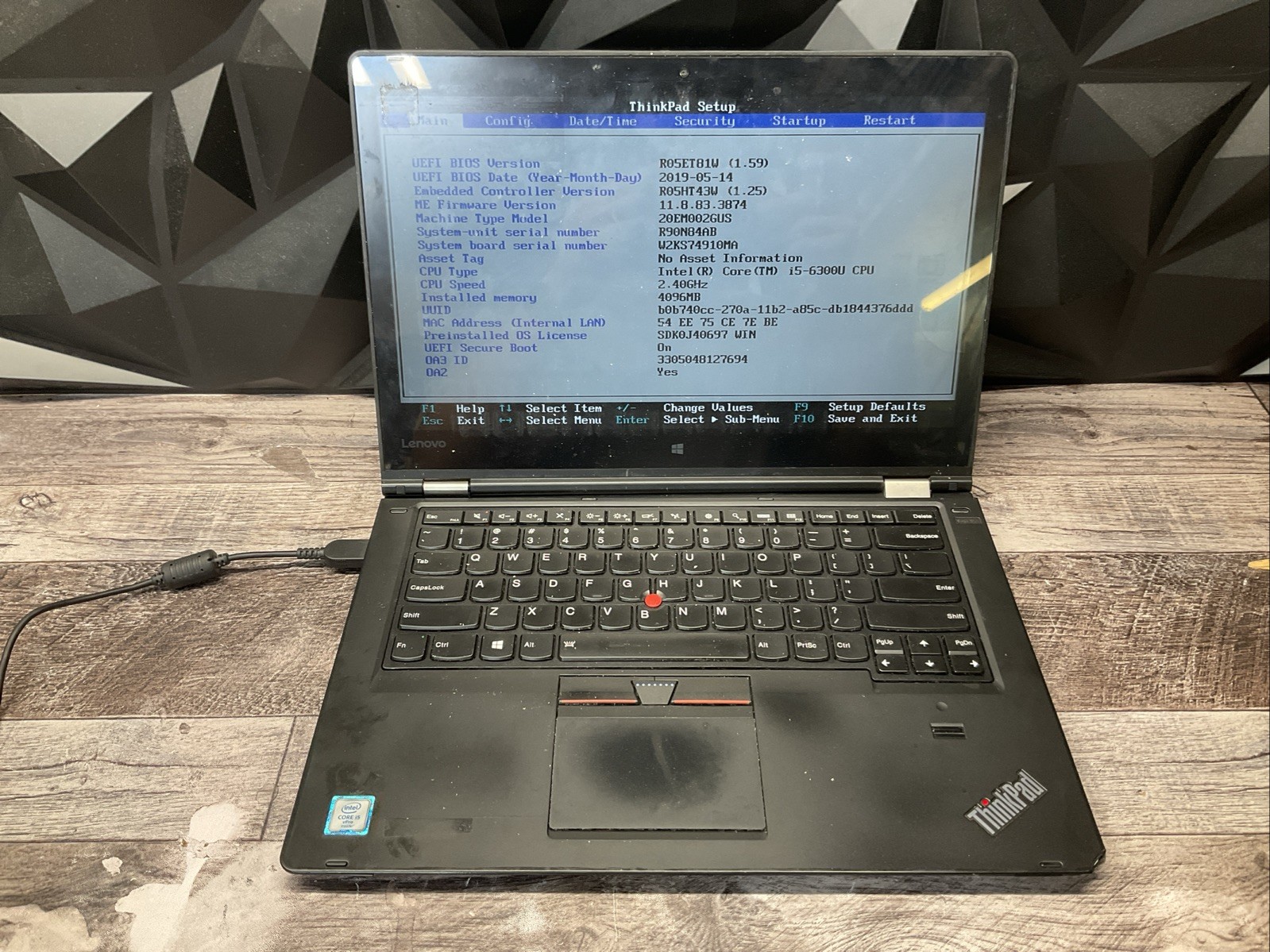 Lenovo Yoga 460 / Intel Core i5 6th Gen / Touchscreen / BIOS Unlocked / P15