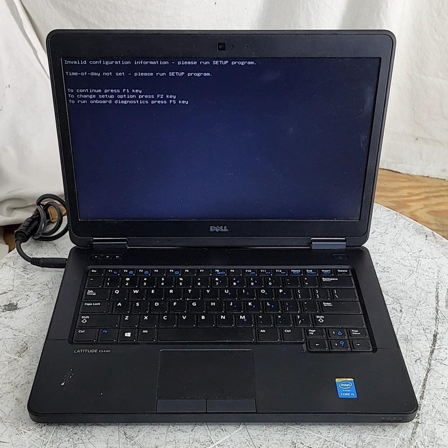 DELL LATITUDE E5440 Laptop Core I5-4310U 4GB SEE NOTES