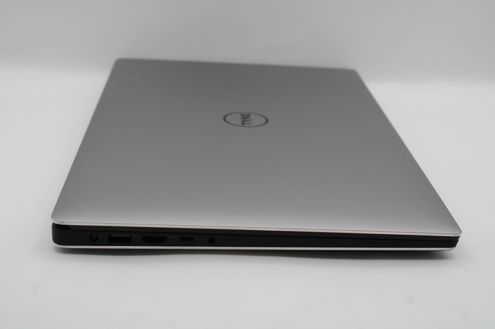 Dell Precision 5510 i7-6820HQ @ 2.7 GHz 16GB RAM 256GB SSD NVIDIA M1000M No OS