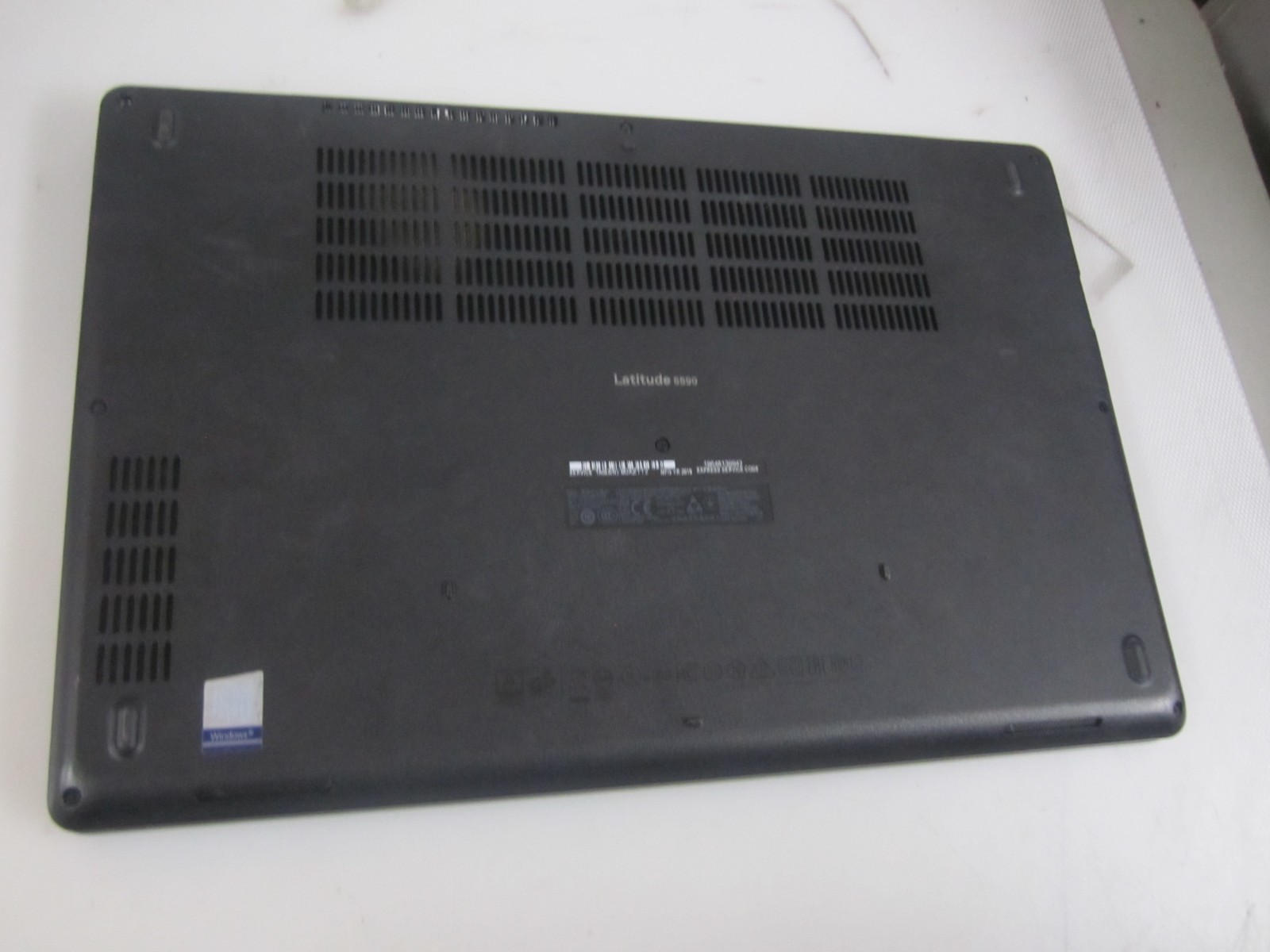 Dell Latitude 5590 i7-8650U 1.9GHz 16GB 240GB m2SSD NO OS Laptop +AC READ=