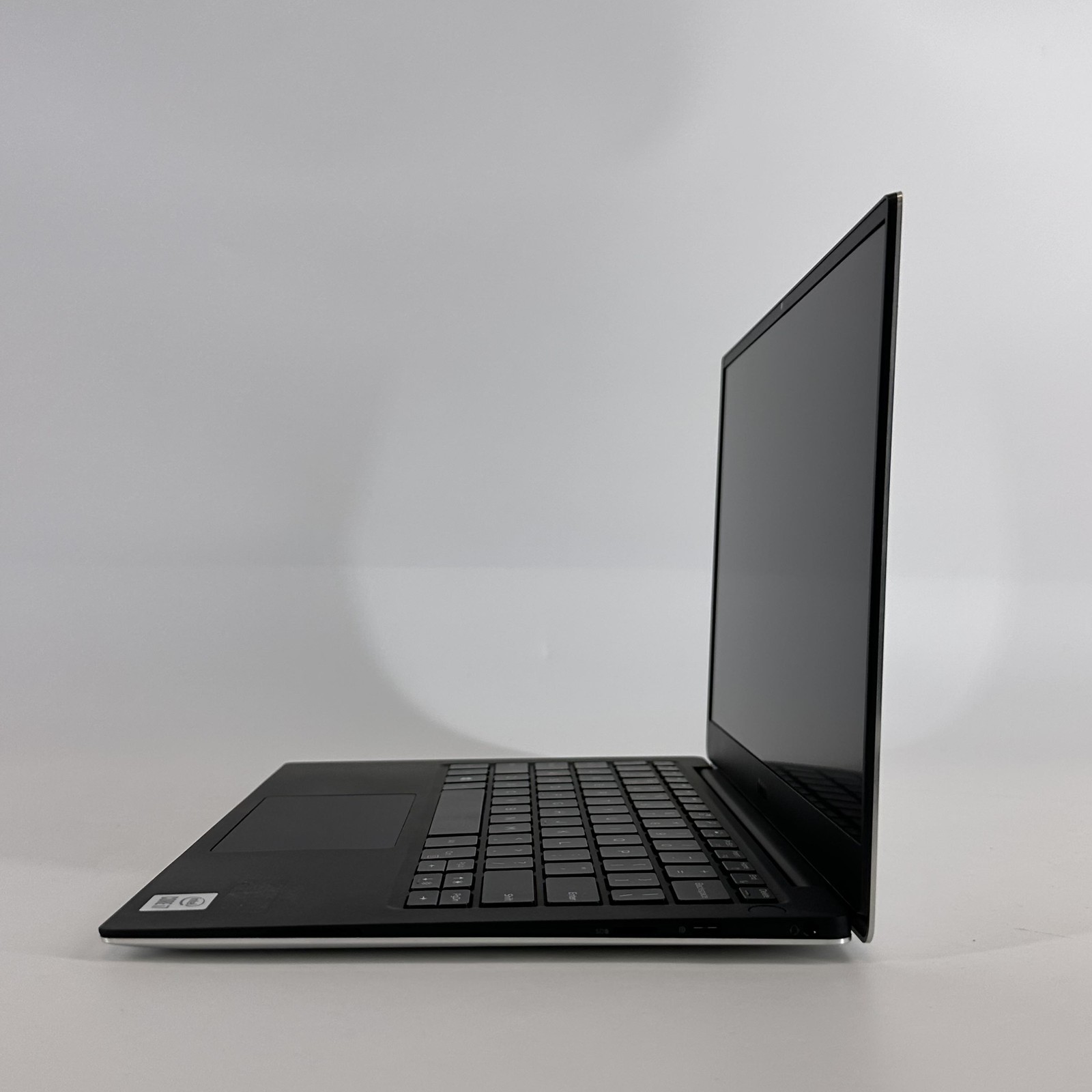 Dell XPS 13 7390 FHD i7-10510U 1.80GHz 8GB RAM 500GB SSD Excellent