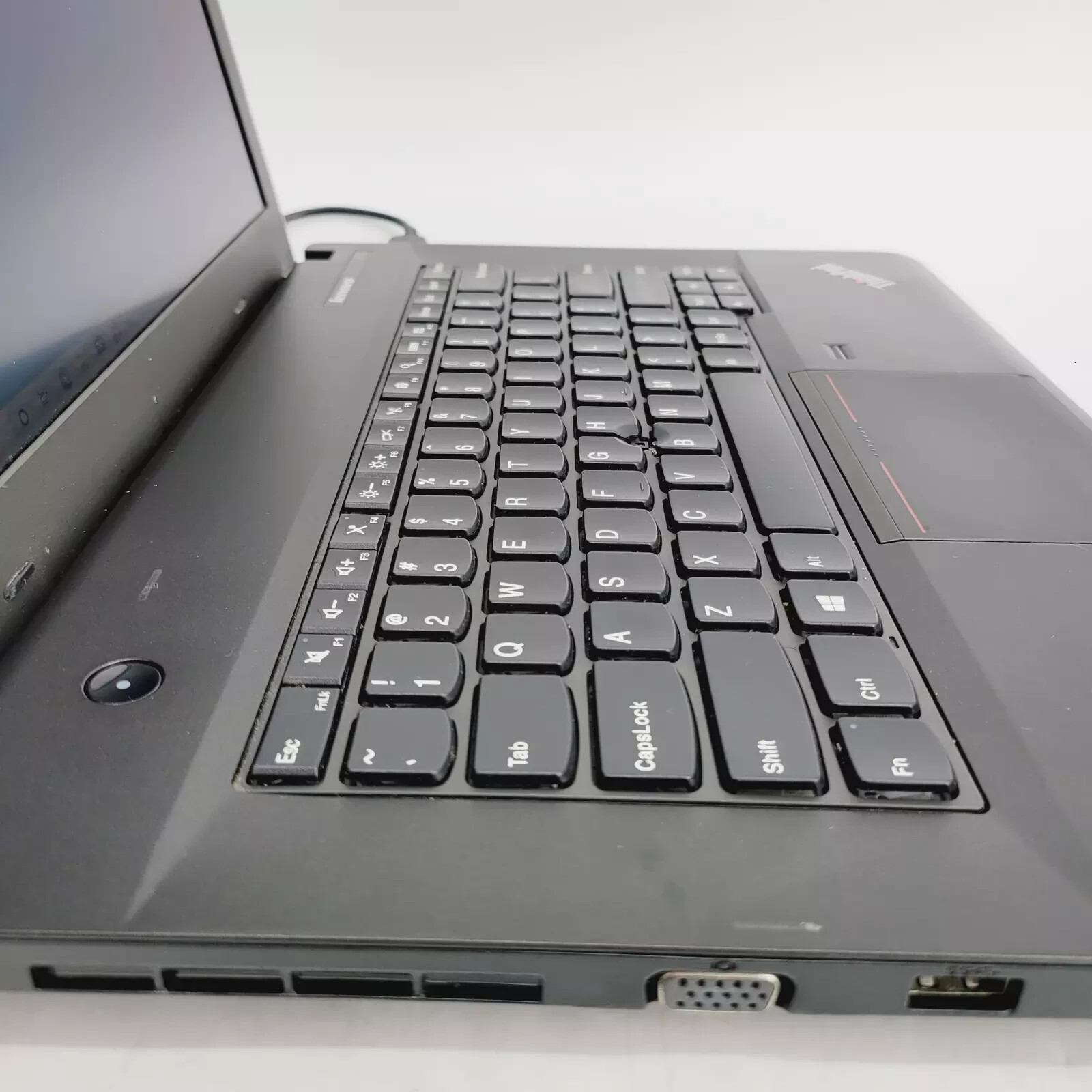 Lenovo ThinkPad Edge E440 14′ Intel i3 2.40GHz 4GB RAM 320GB HDD