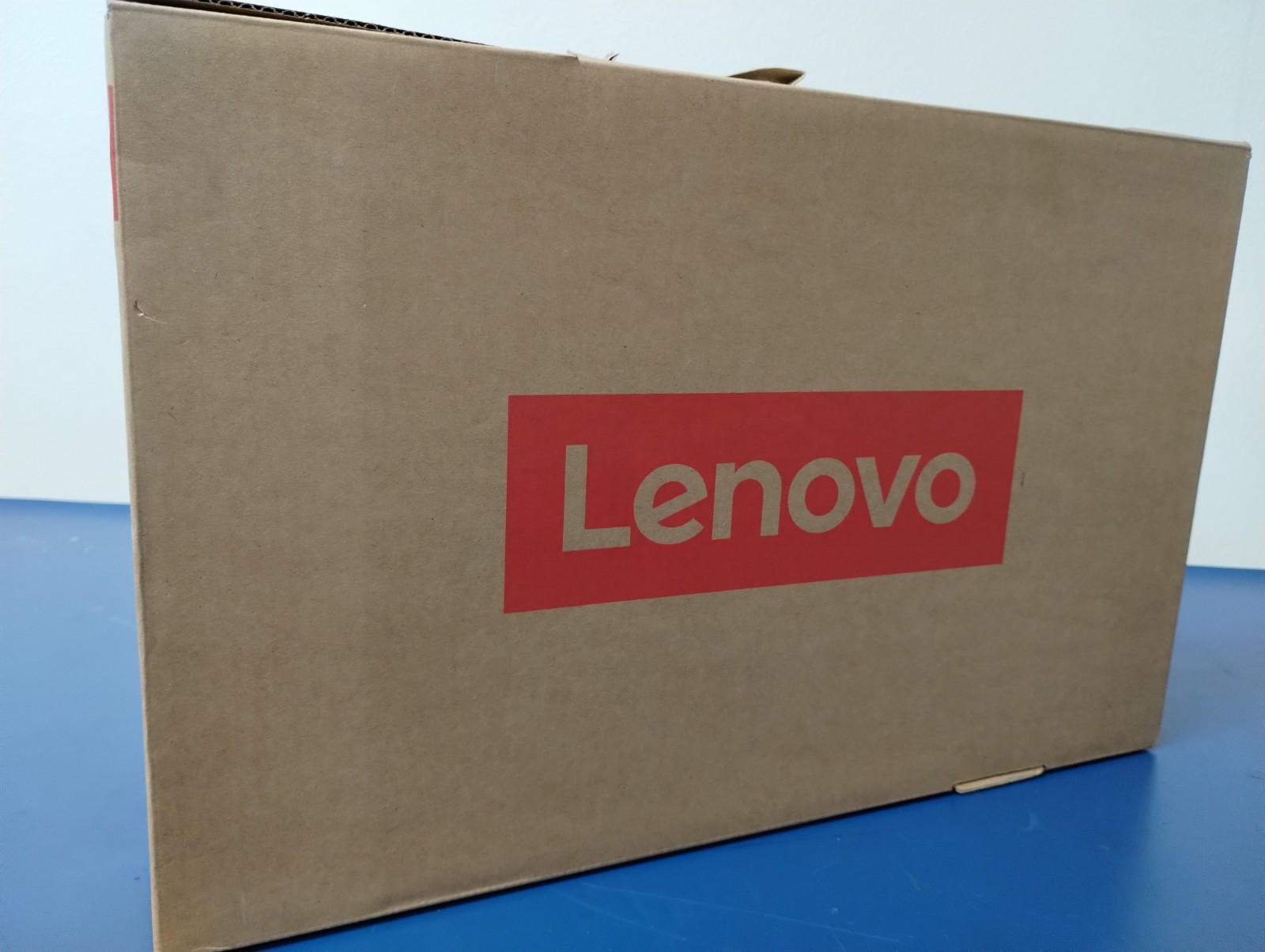 Lenovo IdeaPad 5 2-in-1 16AKP10, AMD Ryzen AI 7 350, 16 GB RAM, 1 TB NVMe SSD