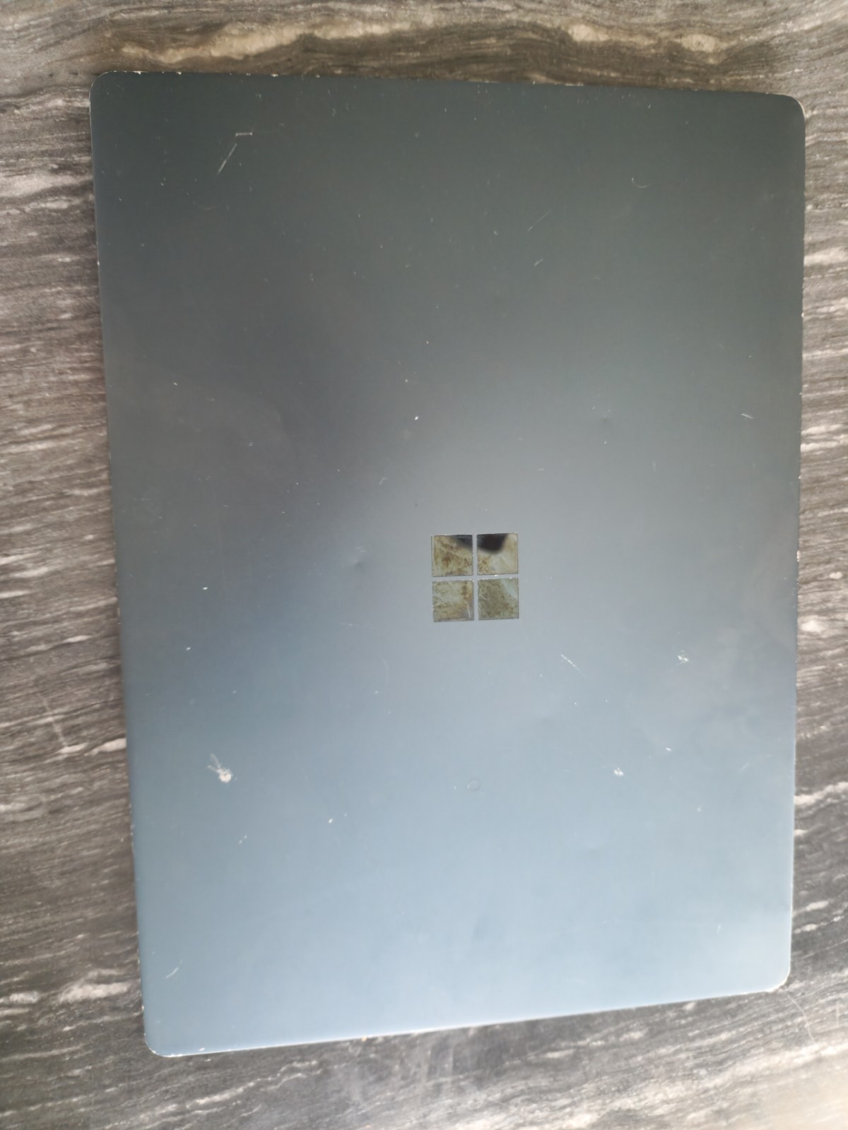 Microsoft Surface Laptop 13.5″ Intel Core i5-7200U 8GB 238GB SSD Blue w/ Charger