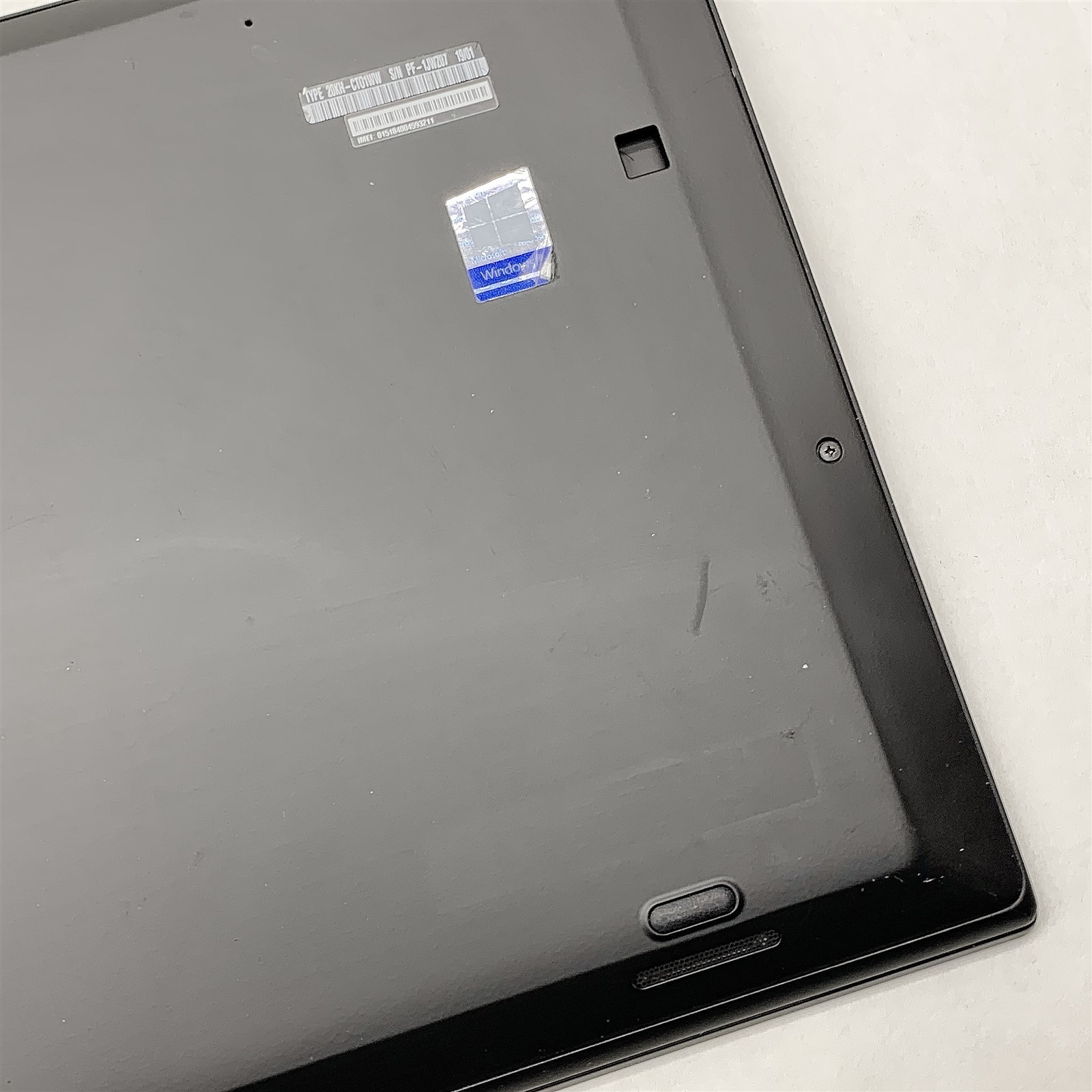 Lenovo ThinkPad X1 Carbon Laptop i5 8250U 1.60GHZ 14″ FHD 8GB 256GB NVMe Win 11