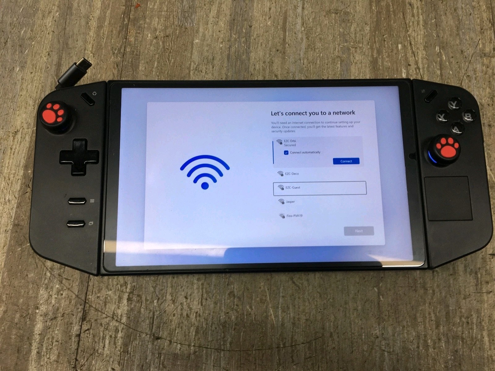 Lenovo Legion Go Handheld 8.8″ Z1 1TB 8APU1 VERY GOOD CONDITION.