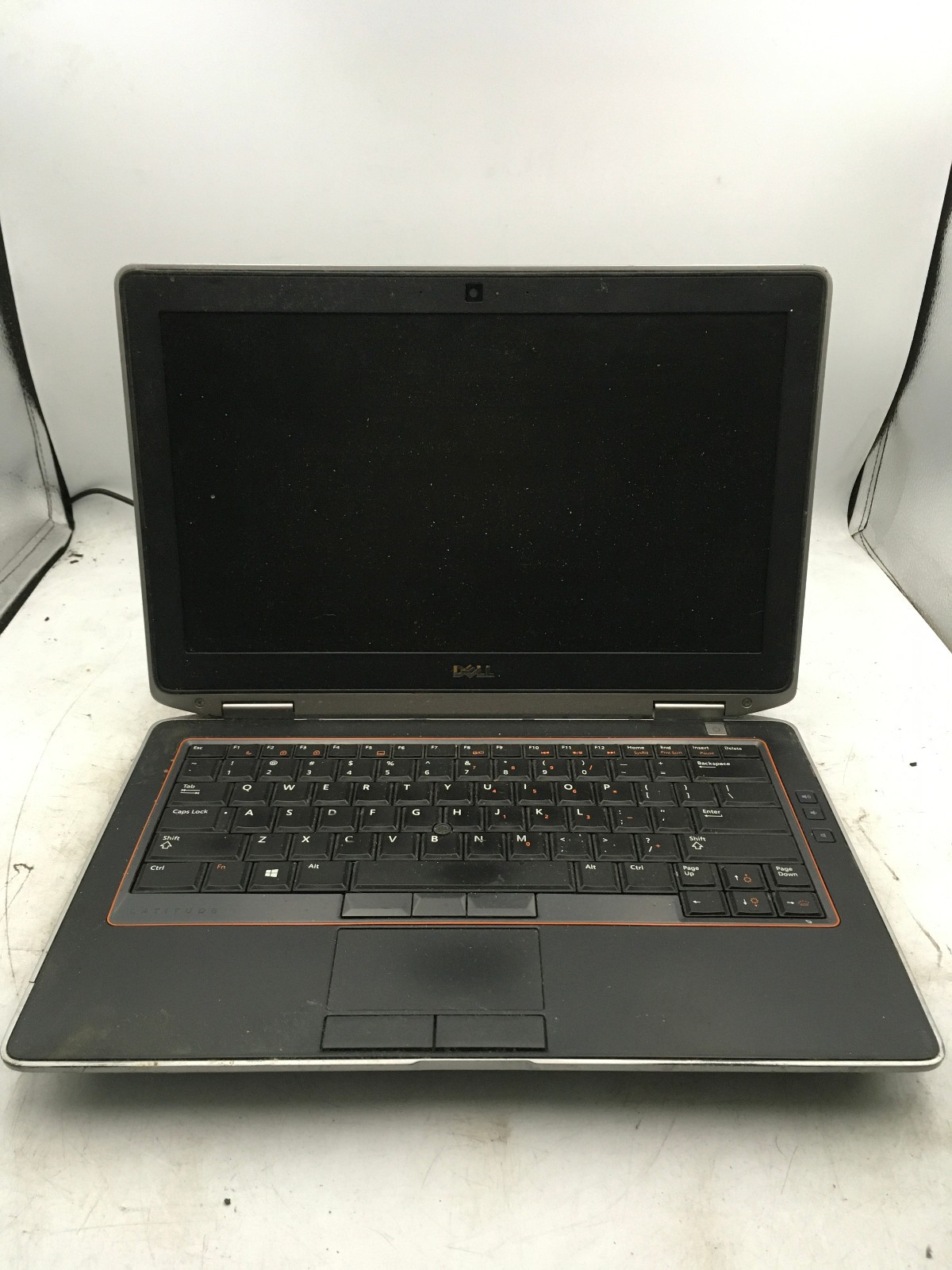 DELL LATITUDE E6320 – FOR PARTS / NO POWER – INTEL I5 – NO RAM -READ DESC – BB