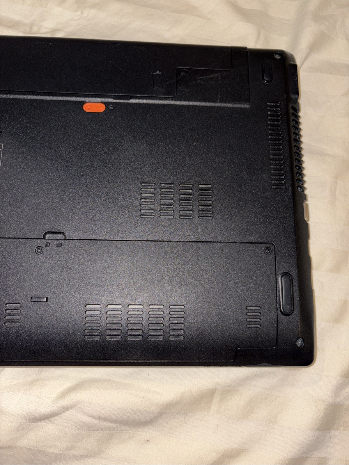 Acer Aspire 5560-7414 15.6″ Laptop AMD A6-3420M, 4 GB, 500 GB, Win 10 Home