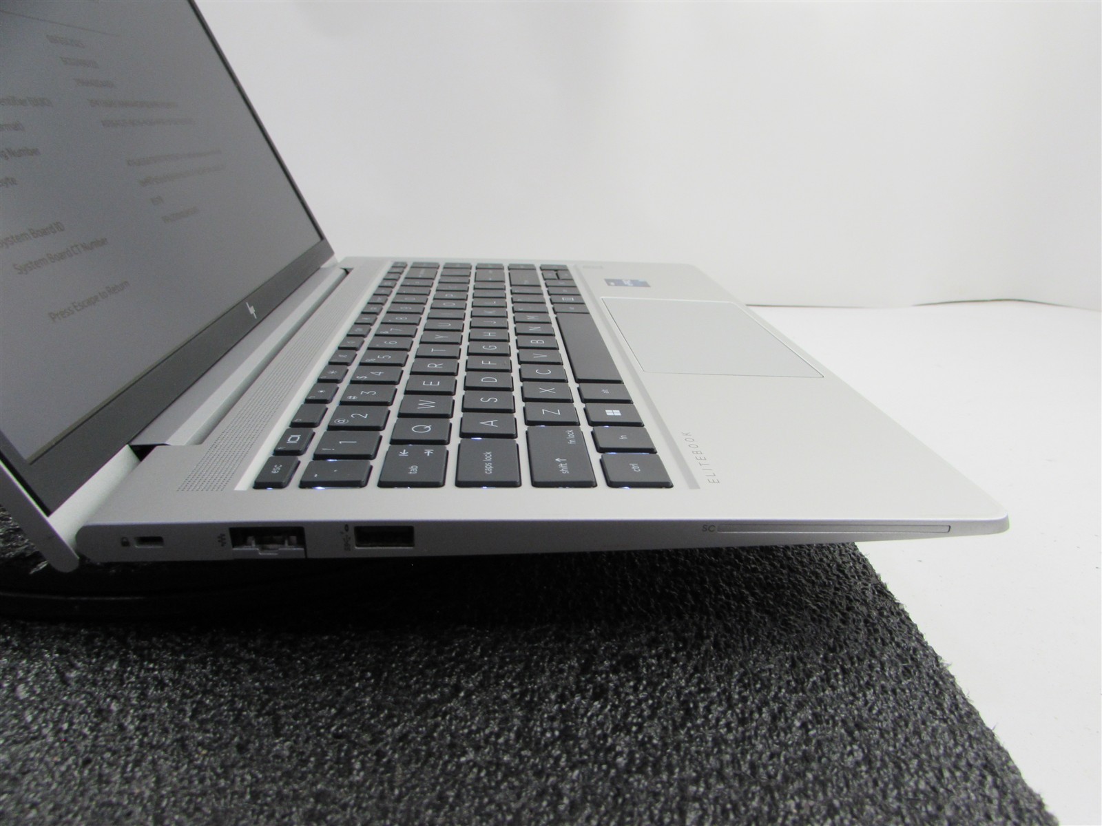 HP ELITEBOOK 640 (G9) 1920X1080 FHD TOUCHSCREEN I7-1270P 1TB SSD 8GB RAM NO O.S