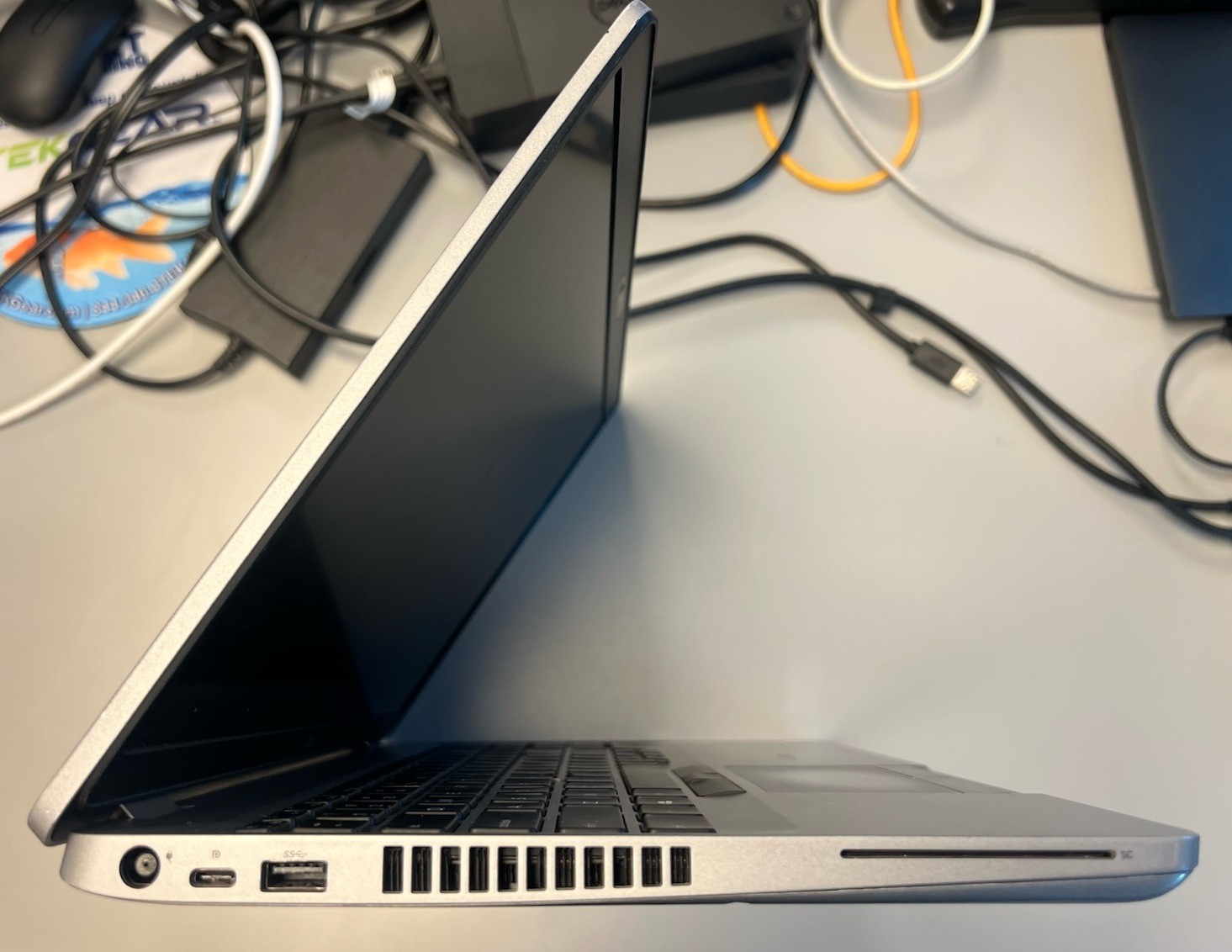 Dell Latitude 5510 | Intel Core i5-10310U | 8GB RAM | 250 GB SSD | No Charger