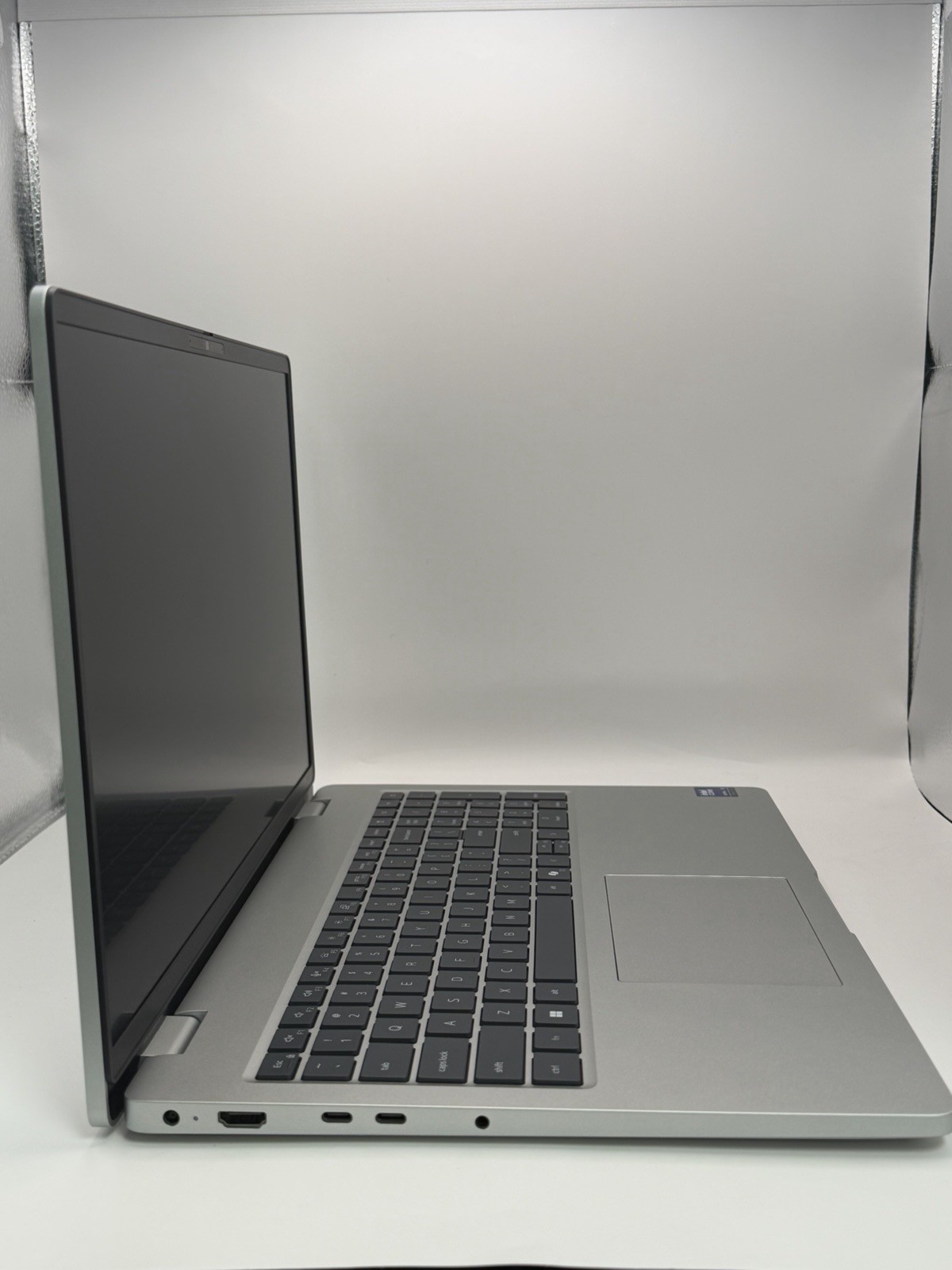 Dell Pro 16″ Laptop PC16250 Ultra 5 235U 16GB 512GB SSD 16” FHD W11P – GRG36