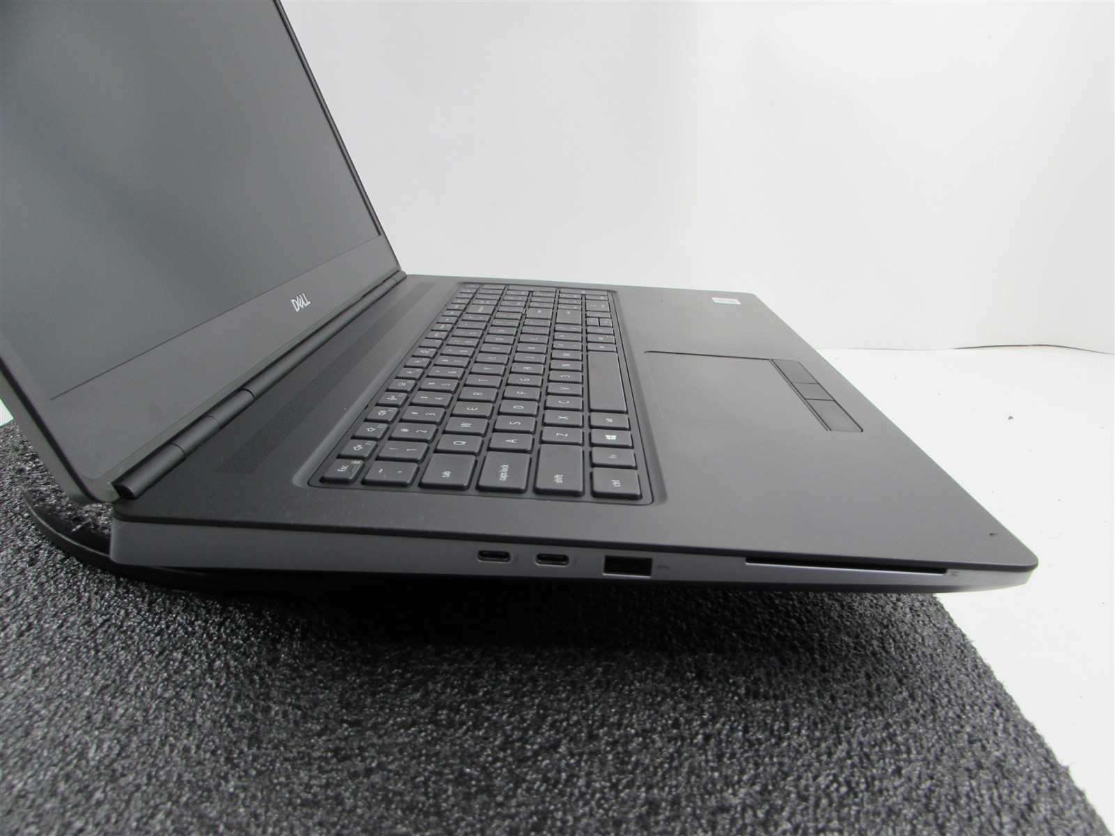 DELL PRECISION 7750 FHD CORE I7-10850H 1TB 32GB RAM RTX 4000 WIN 11 PRO NO BATT