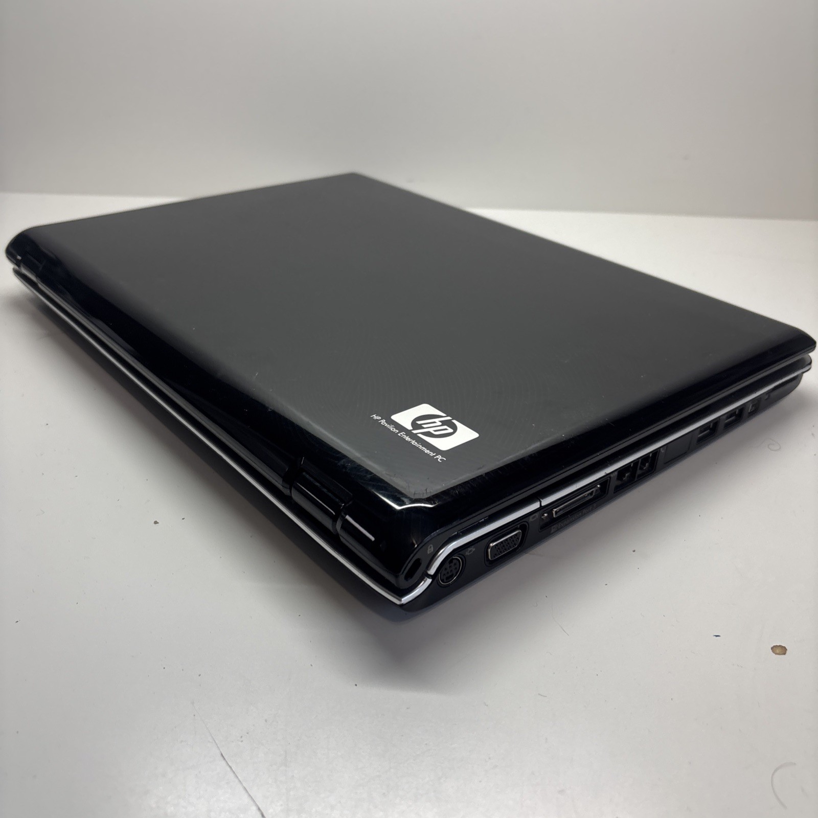 Hp Pavilion DV6000 Intel Centrino duo – 15.6″. No HDD. Boots to BIOS.