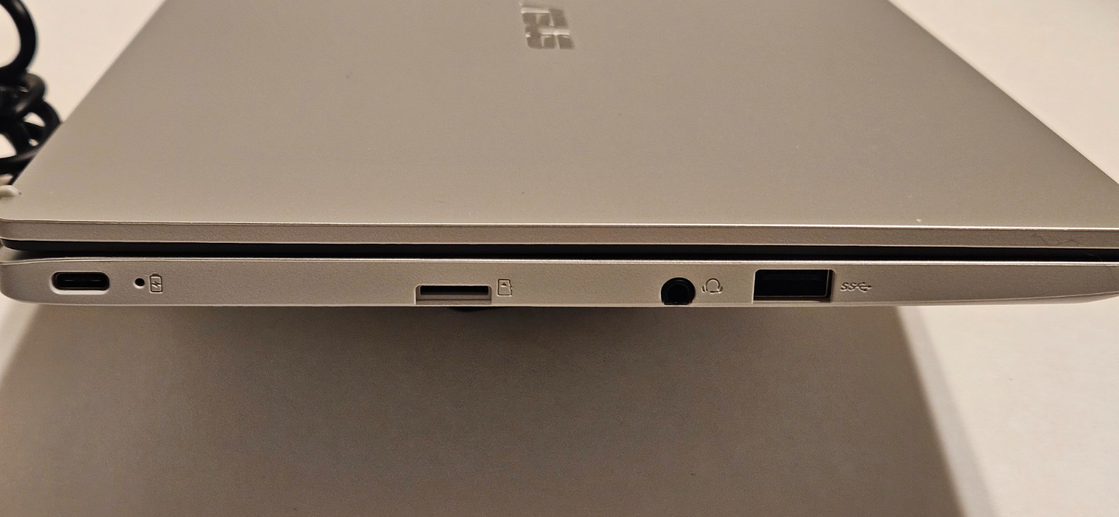 ASUS Chromebook CX1 11.6″ Display Intel N3350 32GB eMMC 4GB RAM CX1100CNA-AS42