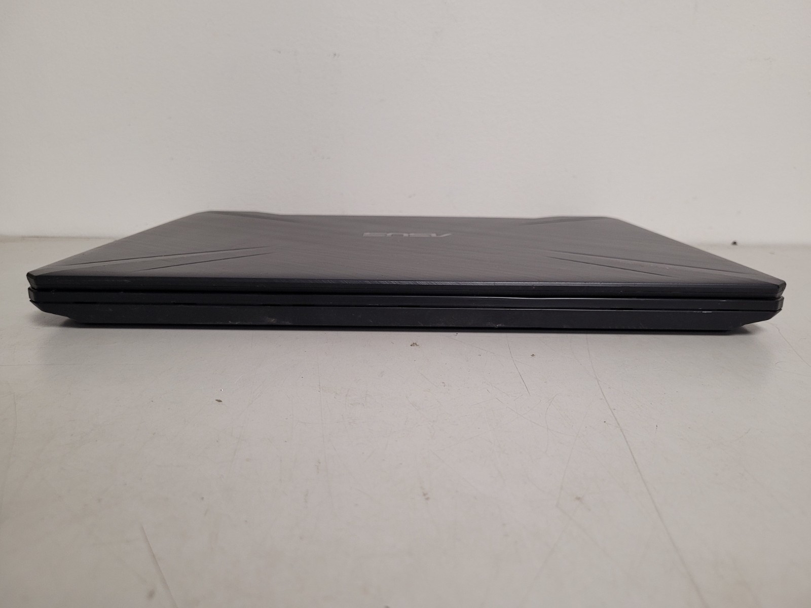 ASUS TUF Gaming 15.6″ FHD i7-9750H no ram noSSD FX505GT-AB73*Parts LANRCV0056324