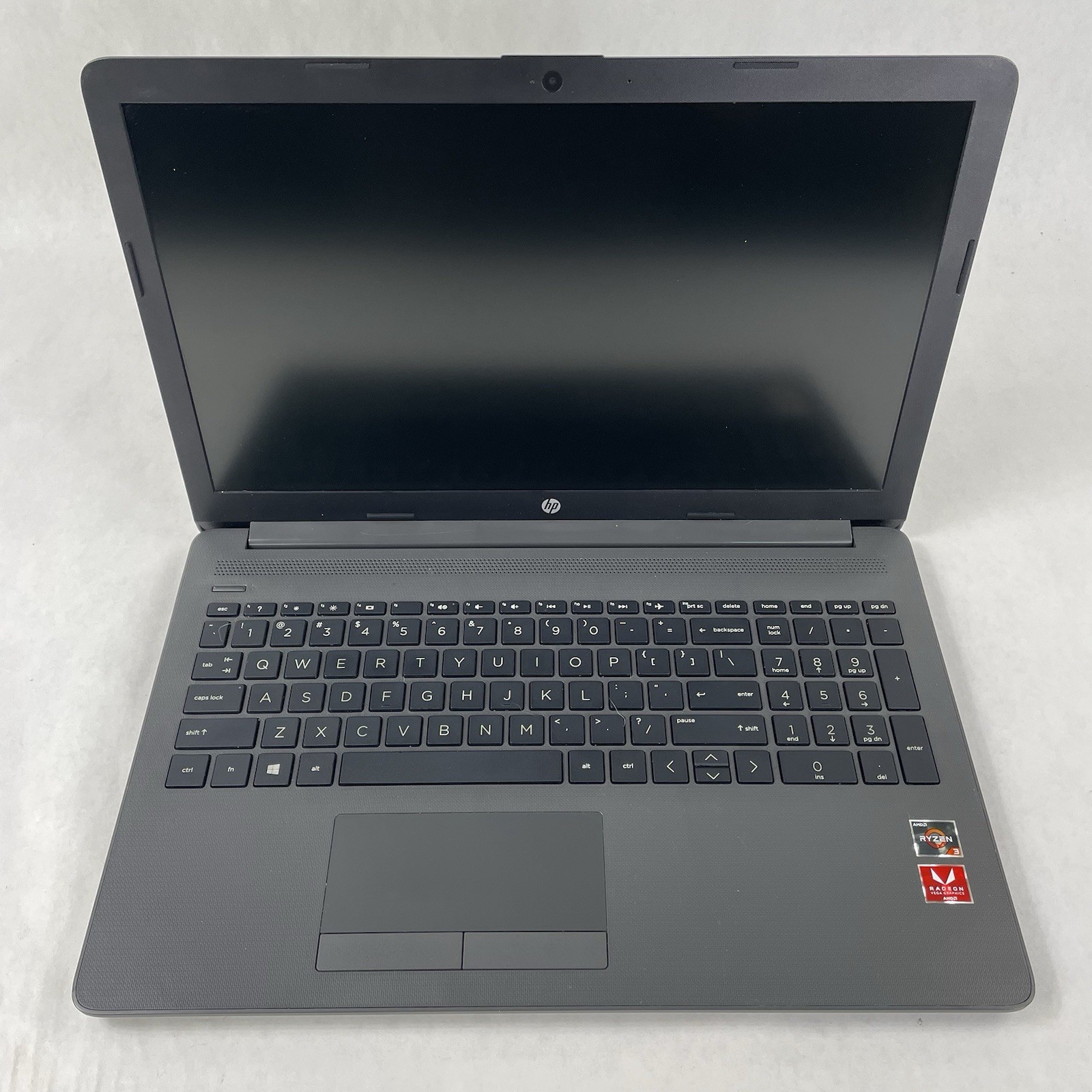 HP 255 G7 15.6″ Ryzen 3 2200U 2.50 GHz 8 GB RAM No SSD/OS/AC – Scratched