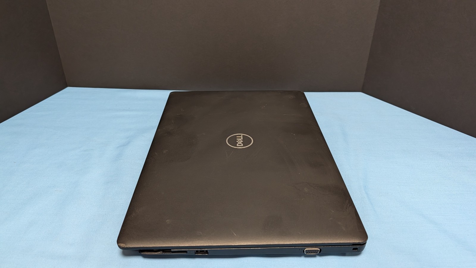 DELL LATITUDE 3590 – INTEL i5-8250U 8GB RAM 500GB COSMETIC ISSUES READ!
