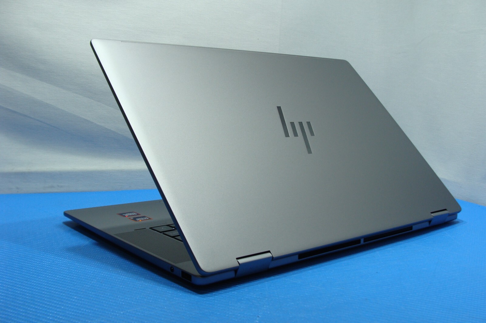 HP ENVY x360 16-ad0013dx 2-in-1 16″ TOUCH AMD Ryzen 5 3.5GHz 8GB 512GB 100tt