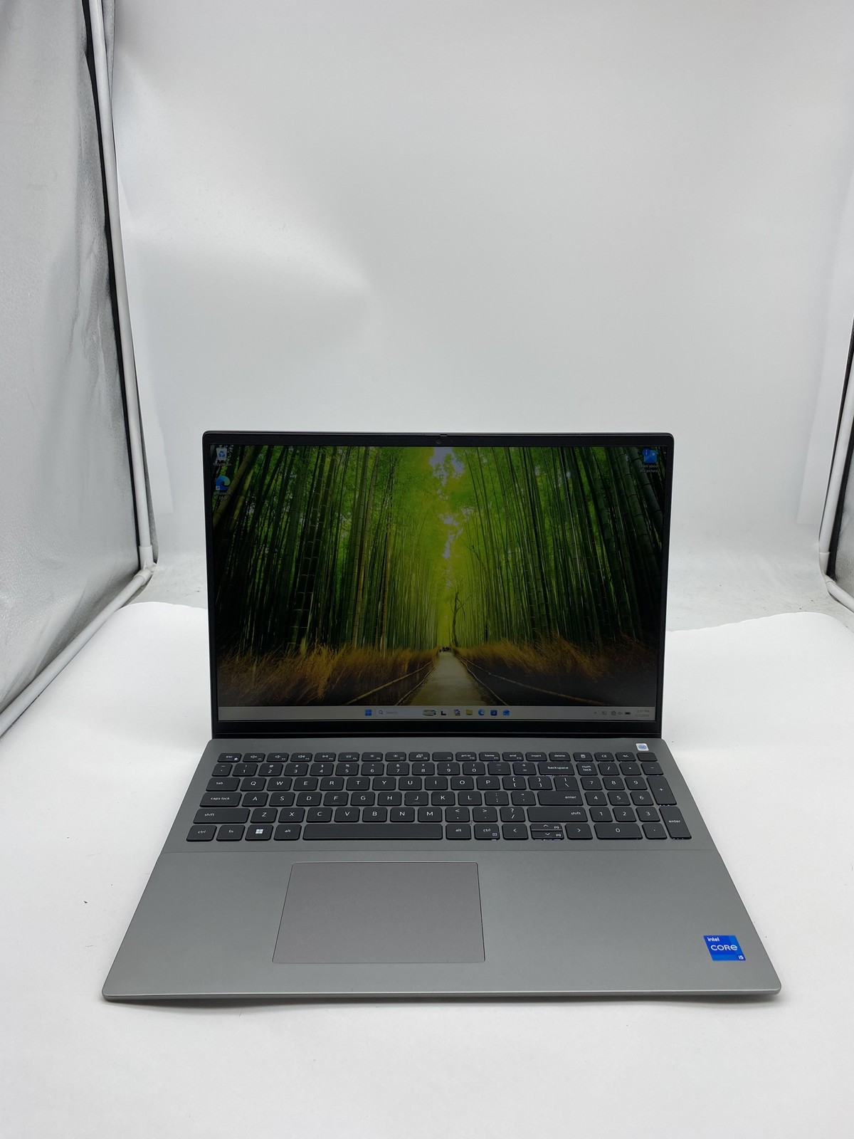 Dell Vostro 5620 Laptop Intel Core i5 1240P 1.7GHz 16GB 512GB SSD W11P