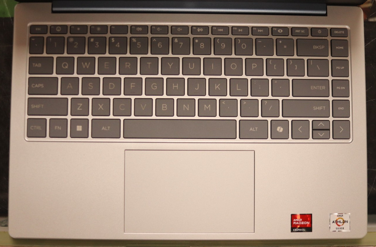 HP 14-EM0002WM 14-inch laptop (120gb ssd, 4gb ram) W/ charger