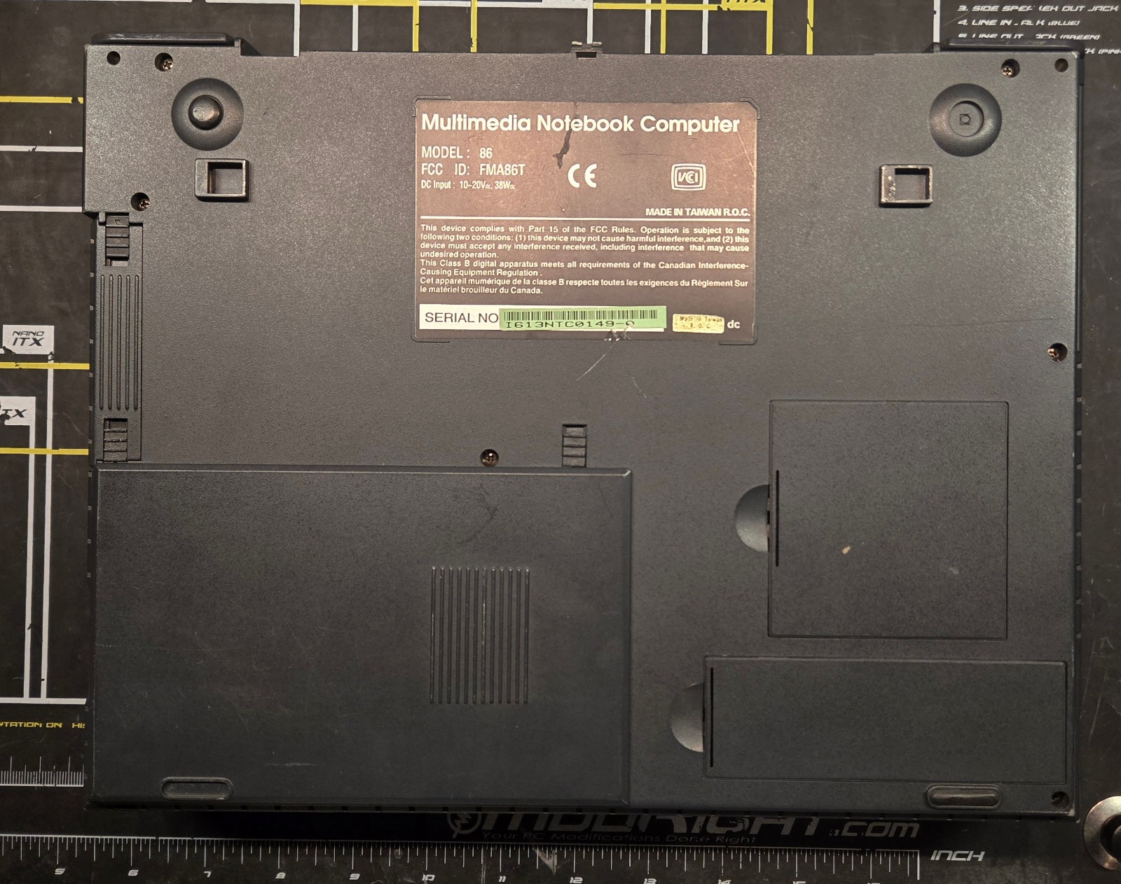 Vintage Sager FMA86T (Intel Pentium @ 120 MHz, 24 MB RAM, Win98SE)