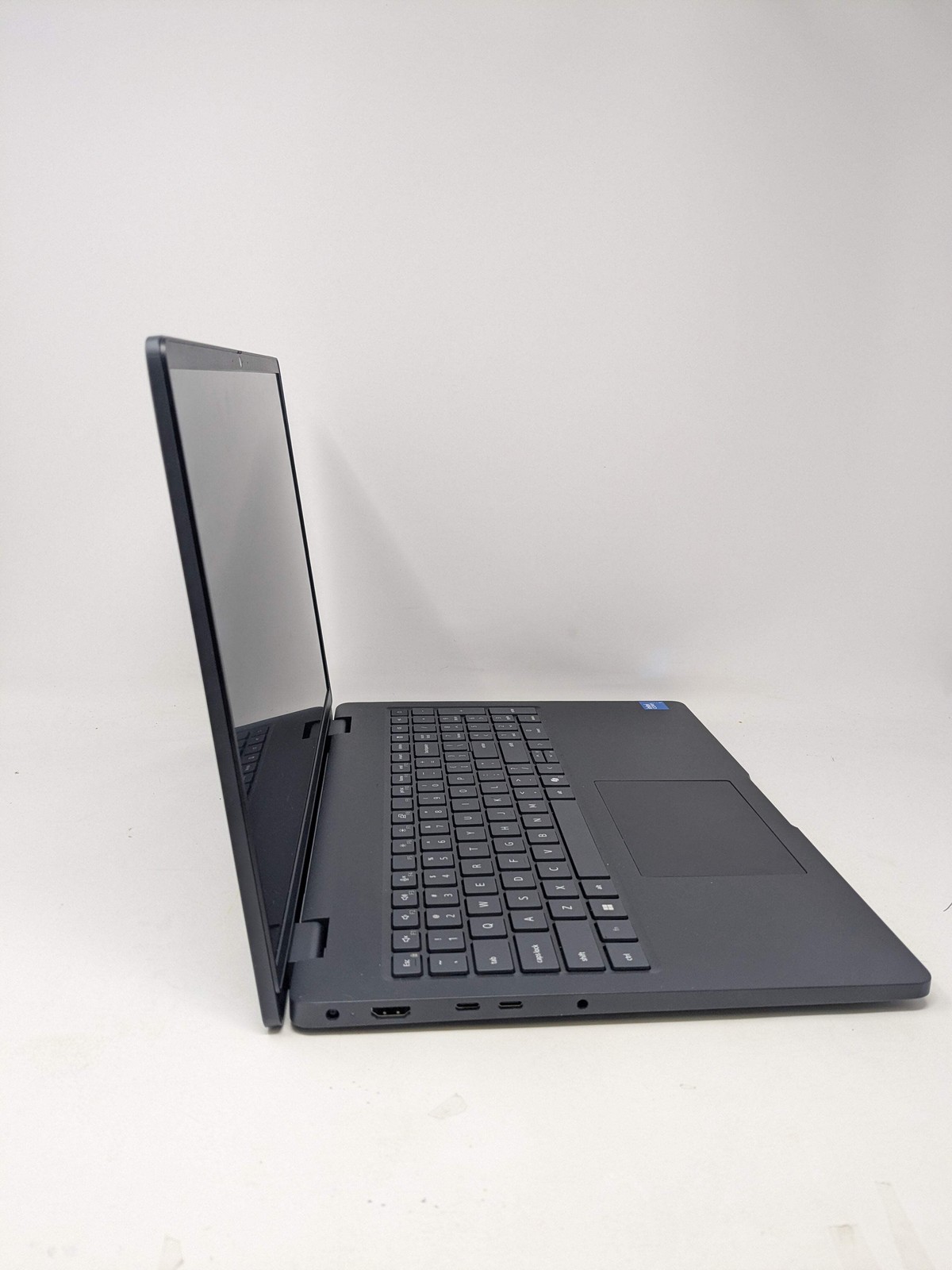 Dell Pro PC16250 16″ Core 3 100U 1.2GHz 8GB RAM 256GB SSD