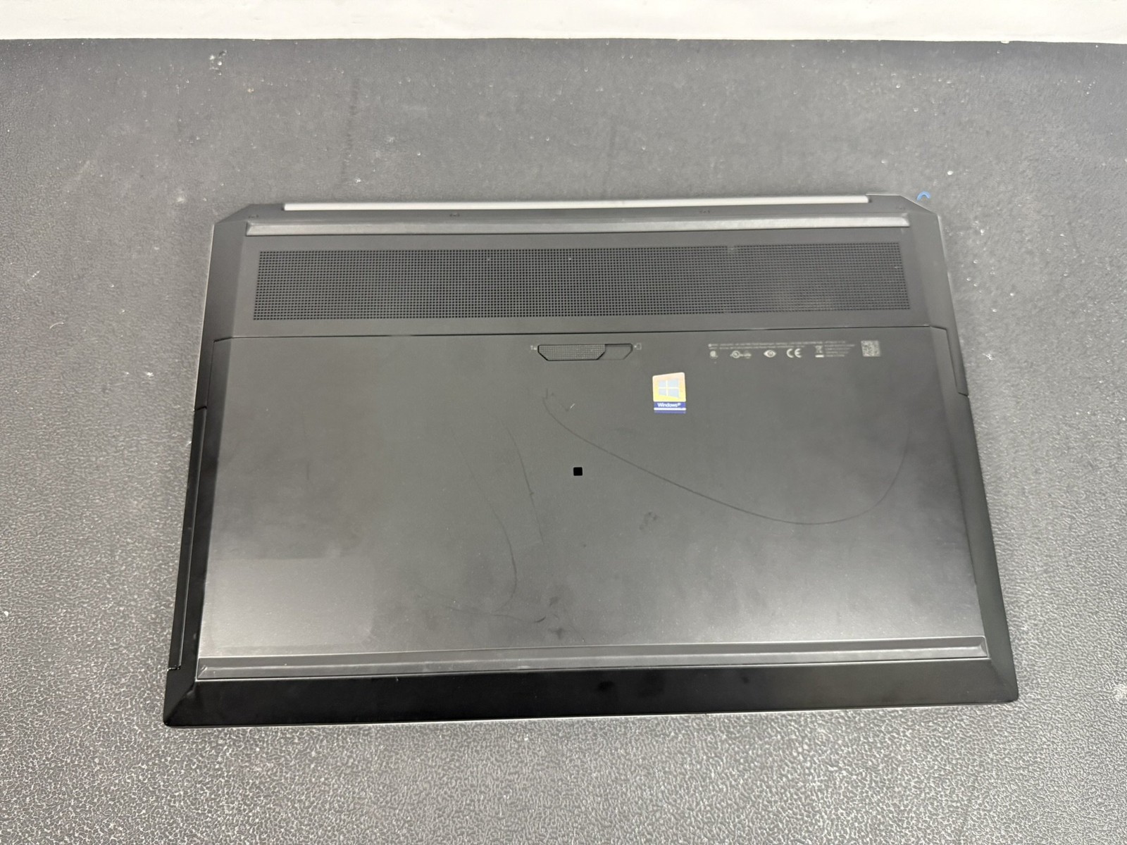 HP ZBook 17 G6 17.3″ i7-9850H 32GB DDR4 512GB RTX 3000 – NO BATTERY – READ