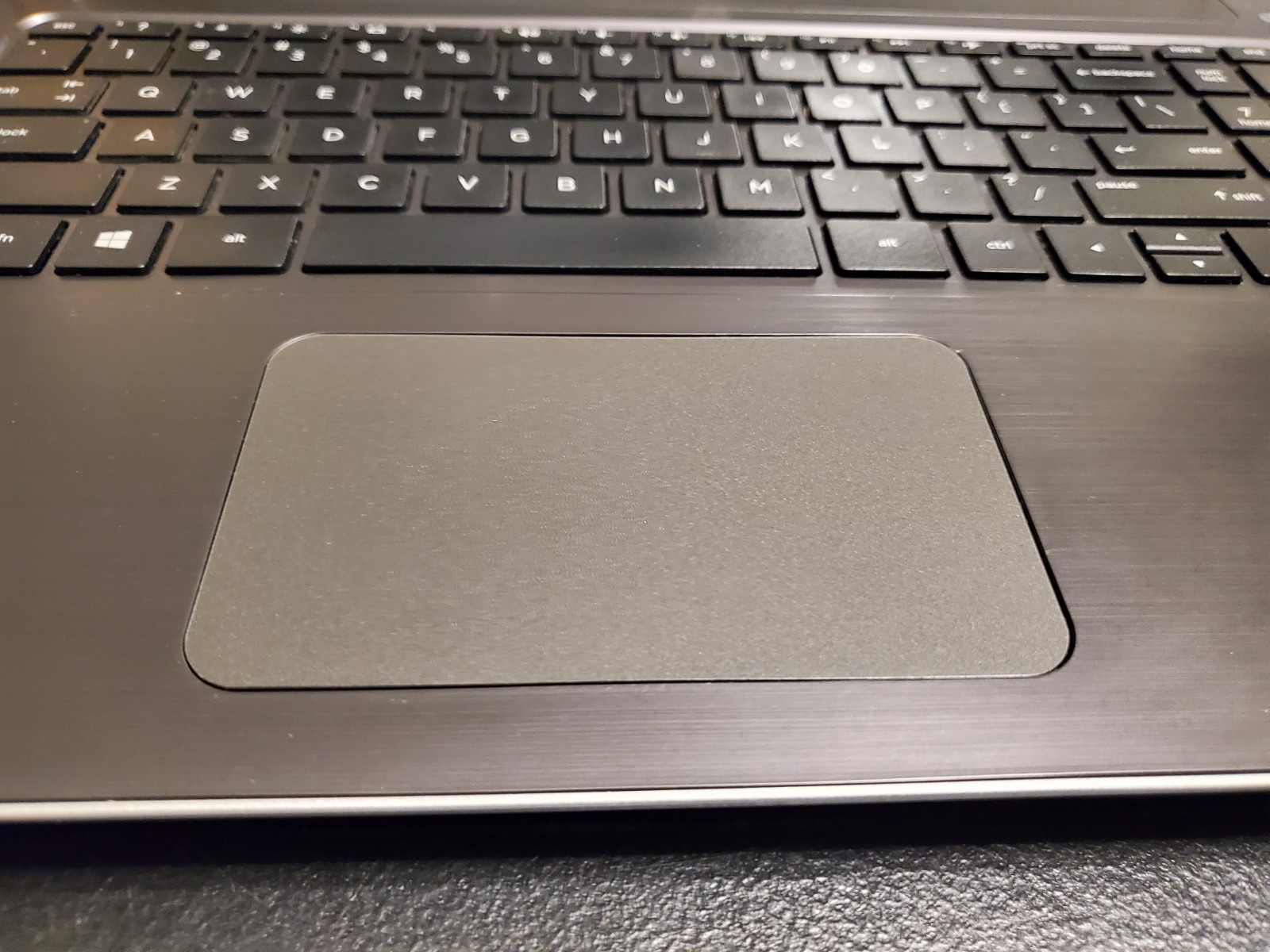 HP Pavilion 15-p066us Intel i3-4030U, 1.90GHz 6GB 128GB SSD Windows 10 W/Charger