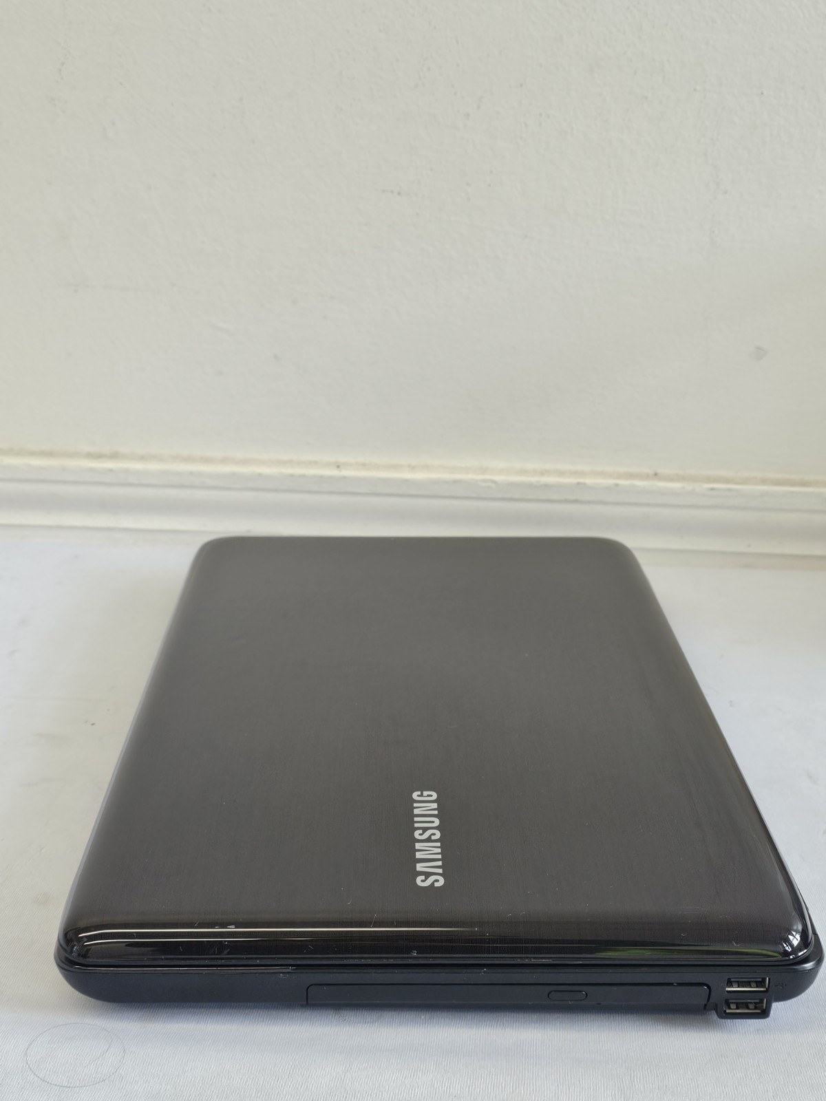Samsung NP-R540 Laptop – Intel i3-M380 – 3GB RAM – 320GB HDD – Windows 10