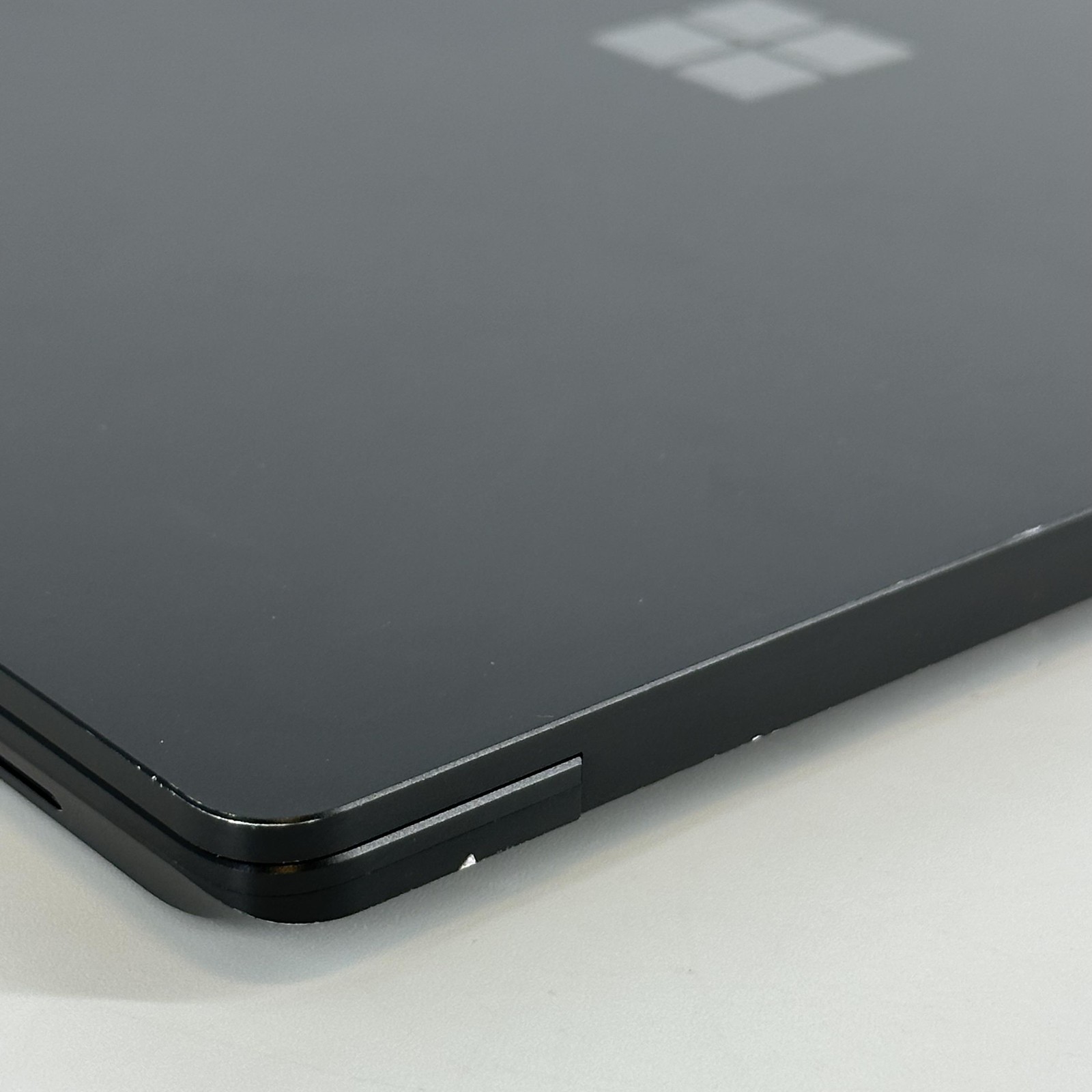Microsoft Surface Laptop 5 13 2K TOUCH 2.7 GHz i7-1265U 16GB 512GB Bad Speakers