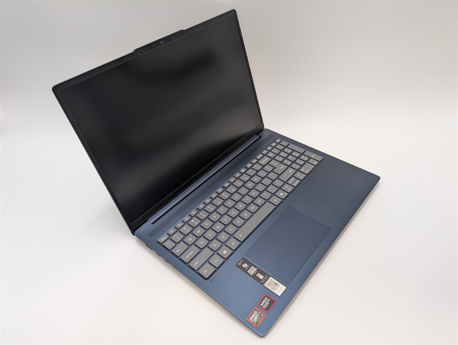Lenovo IdeaPad Slim 5 16″ Ryzen AI 7 350 16GB 1TB SSD Radeon Blue Used-Very Good