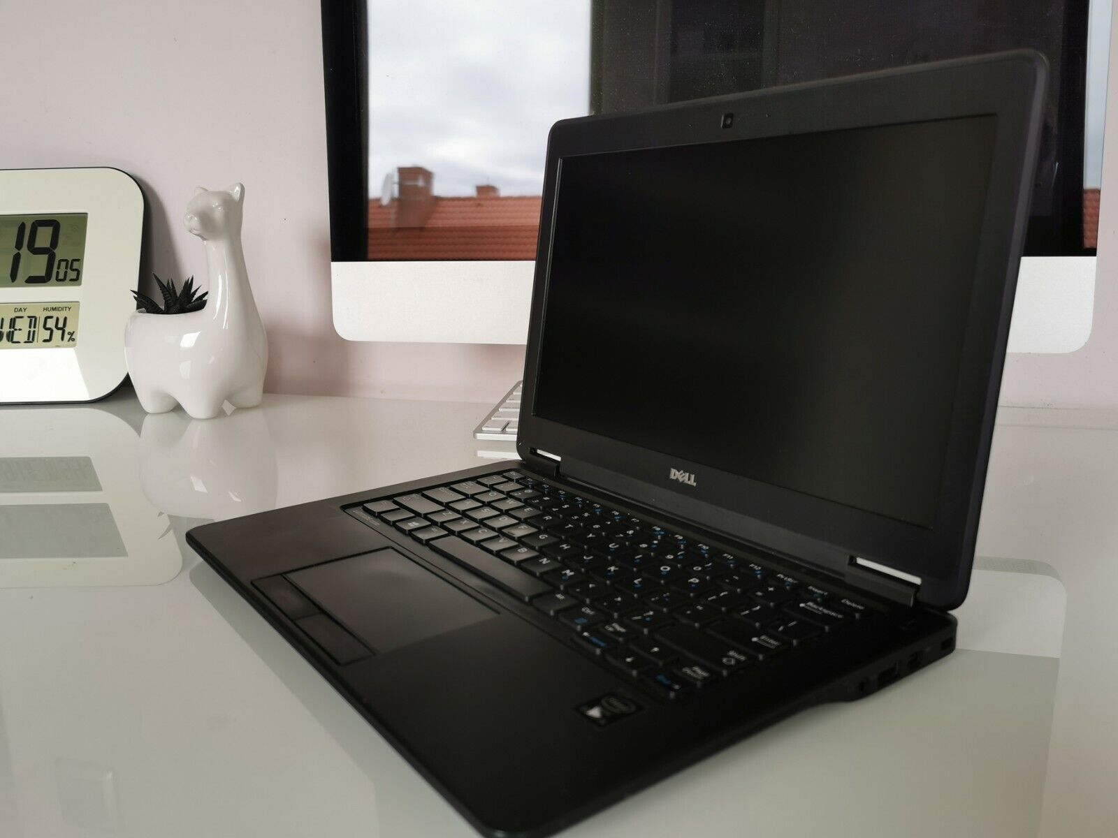 Black UltraBook Dell e7250 Intel i5-5300U 4GB/120GB SSD 1366×768 Win10 Pro