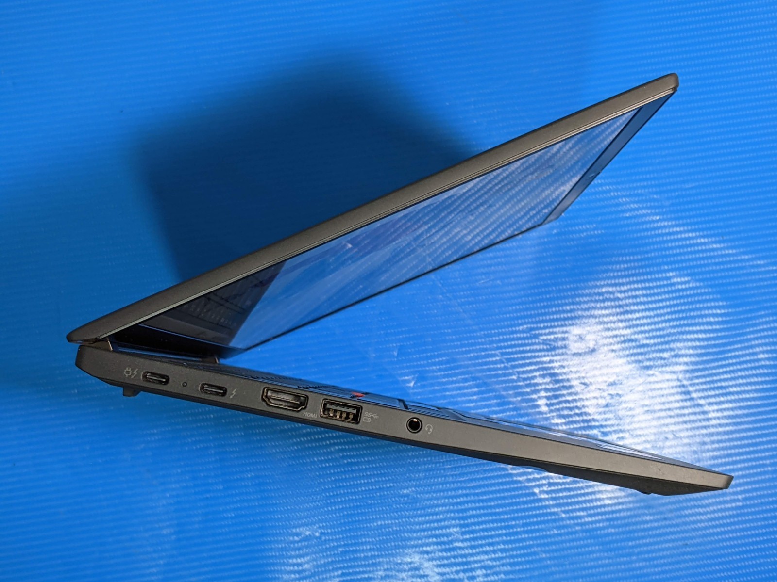 Lenovo ThinkPad T14s Gen 3 14″FHD+ i5-1245U 1.6GHz 8GB 256GB SSD W11P WTY-26 +PA