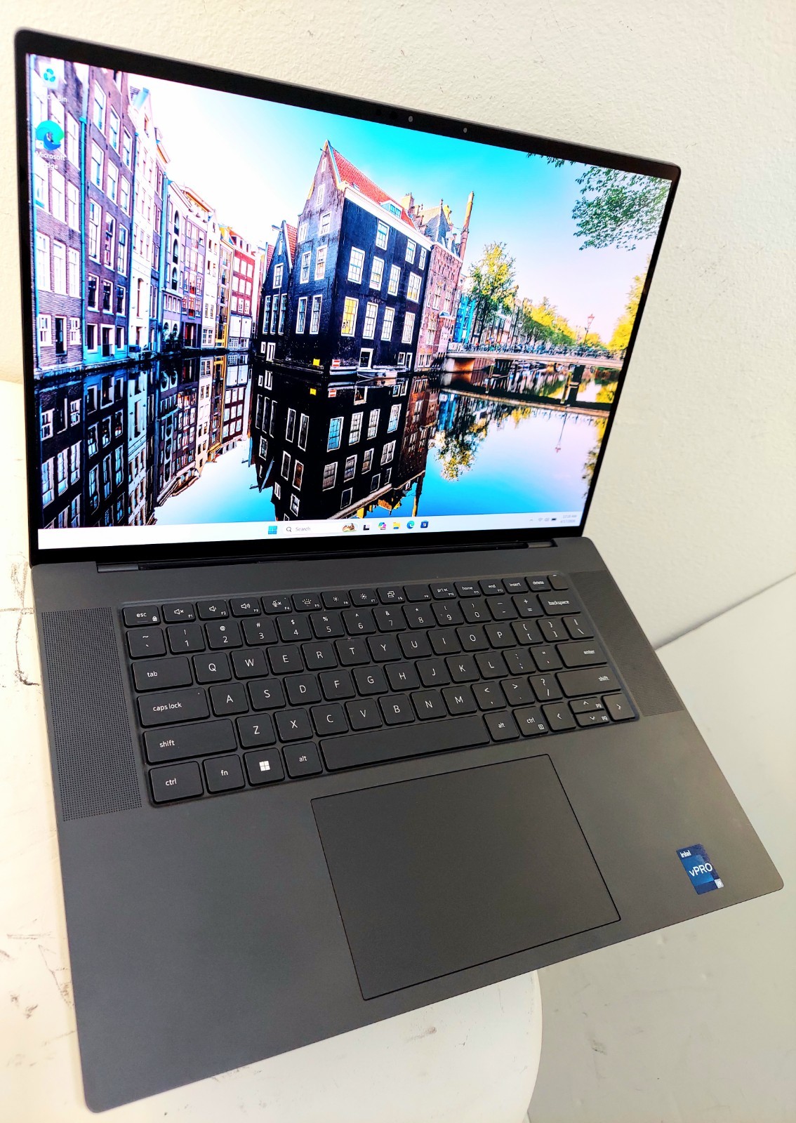 DELL PRECISION 5680 4K OLED I9-13900H 512GB SSD 64GB RAM RTX 2000 Ada WIN 11 PRO