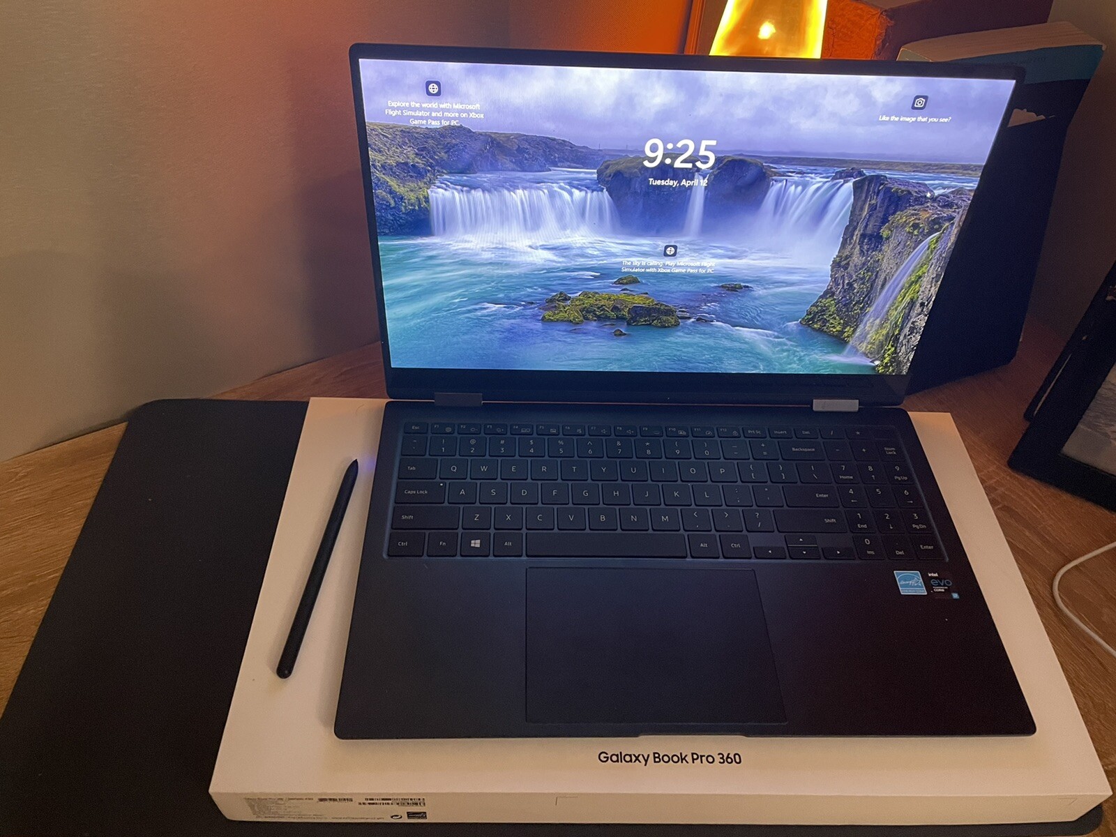 Samsung Galaxy Book Pro 360 15.6″ (1TB SSD, Intel Core i7 11th Gen., 2.80…