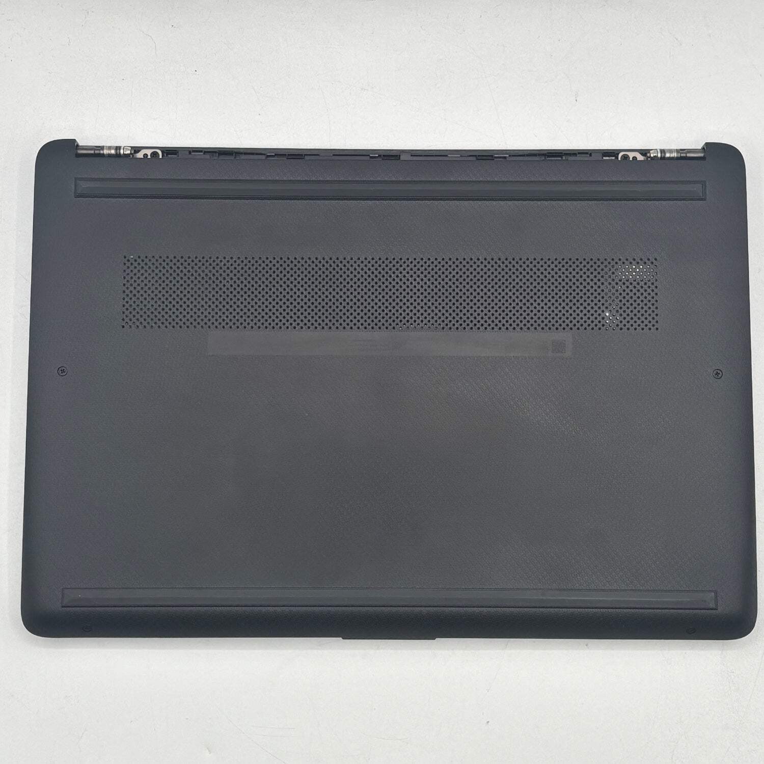 Broken HP Laptop 12.5″ Celeron N4020 1.1GHz 4GB RAM 60GB SSD Missing Hinge Cover